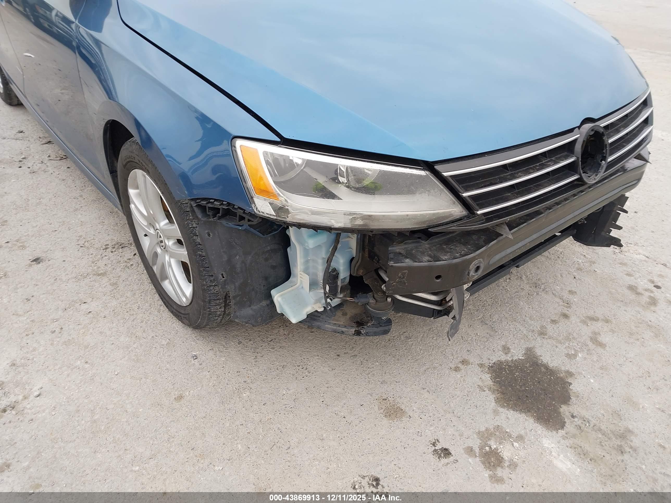 2015 Volkswagen Jetta 2.0l S Синий vin: 3VW2K7AJ6FM355437