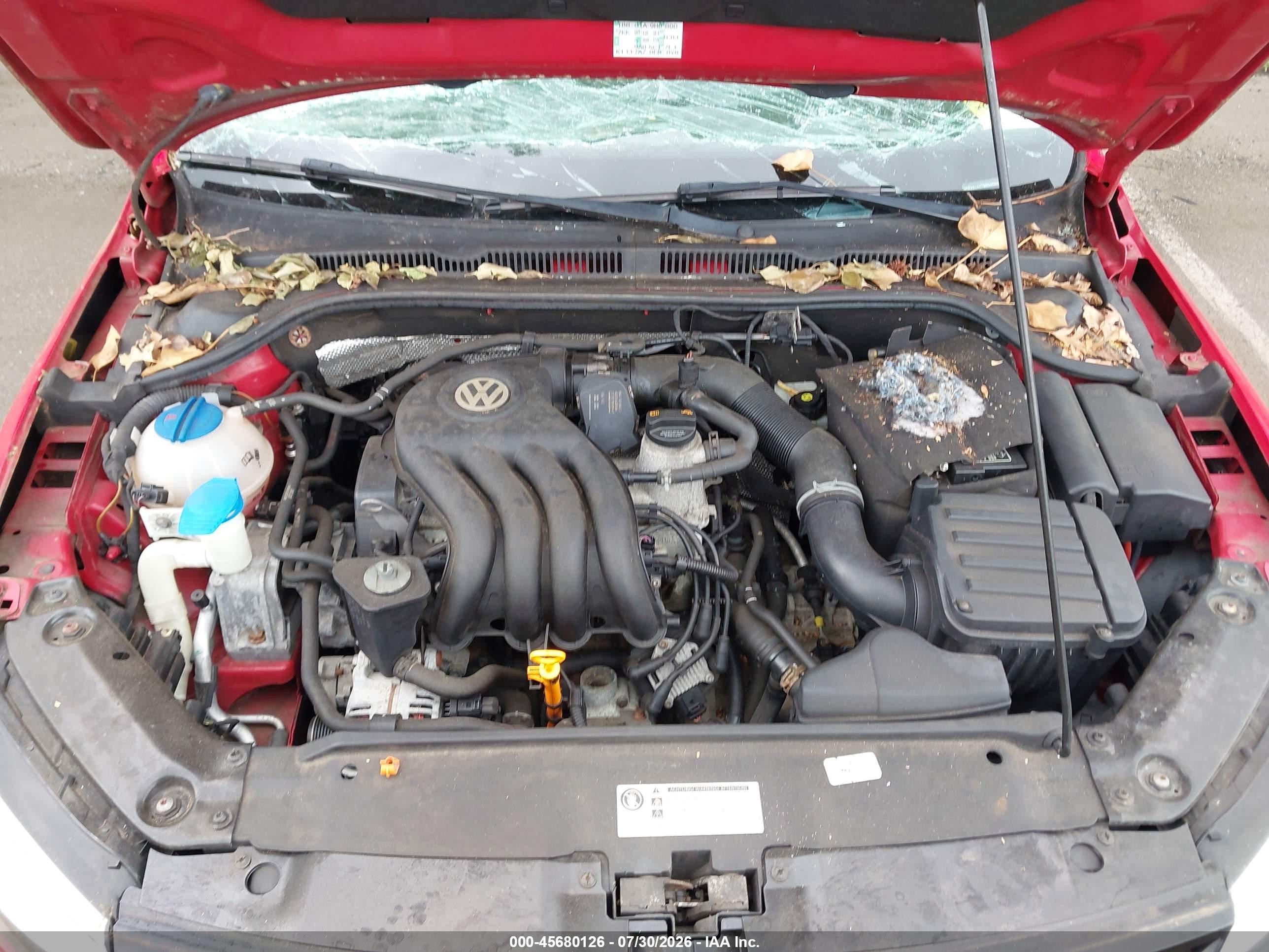 2011 Volkswagen Jetta 2.0l S Red vin: 3VW2K7AJ7BM080686