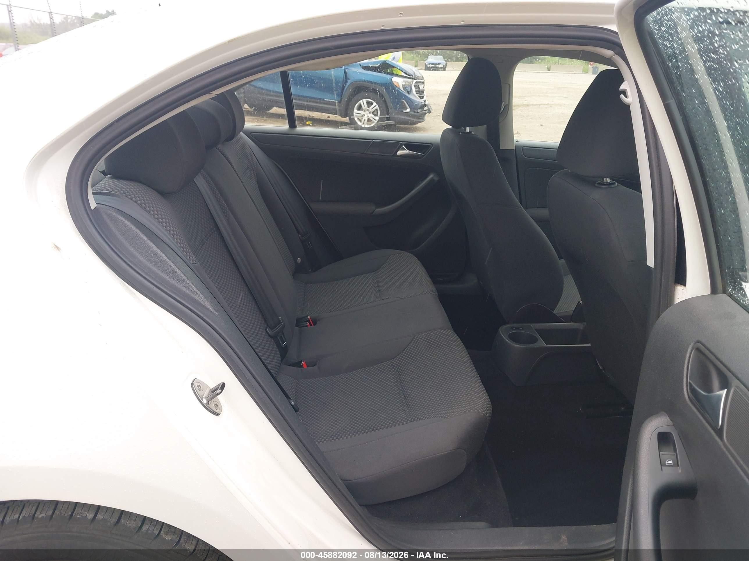 2011 Volkswagen Jetta 2.0l S White vin: 3VW2K7AJ7BM333604