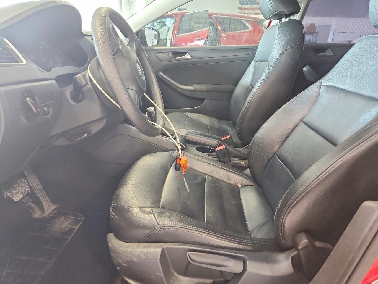 2012 Volkswagen Jetta Base Красный vin: 3VW2K7AJ7CM379824