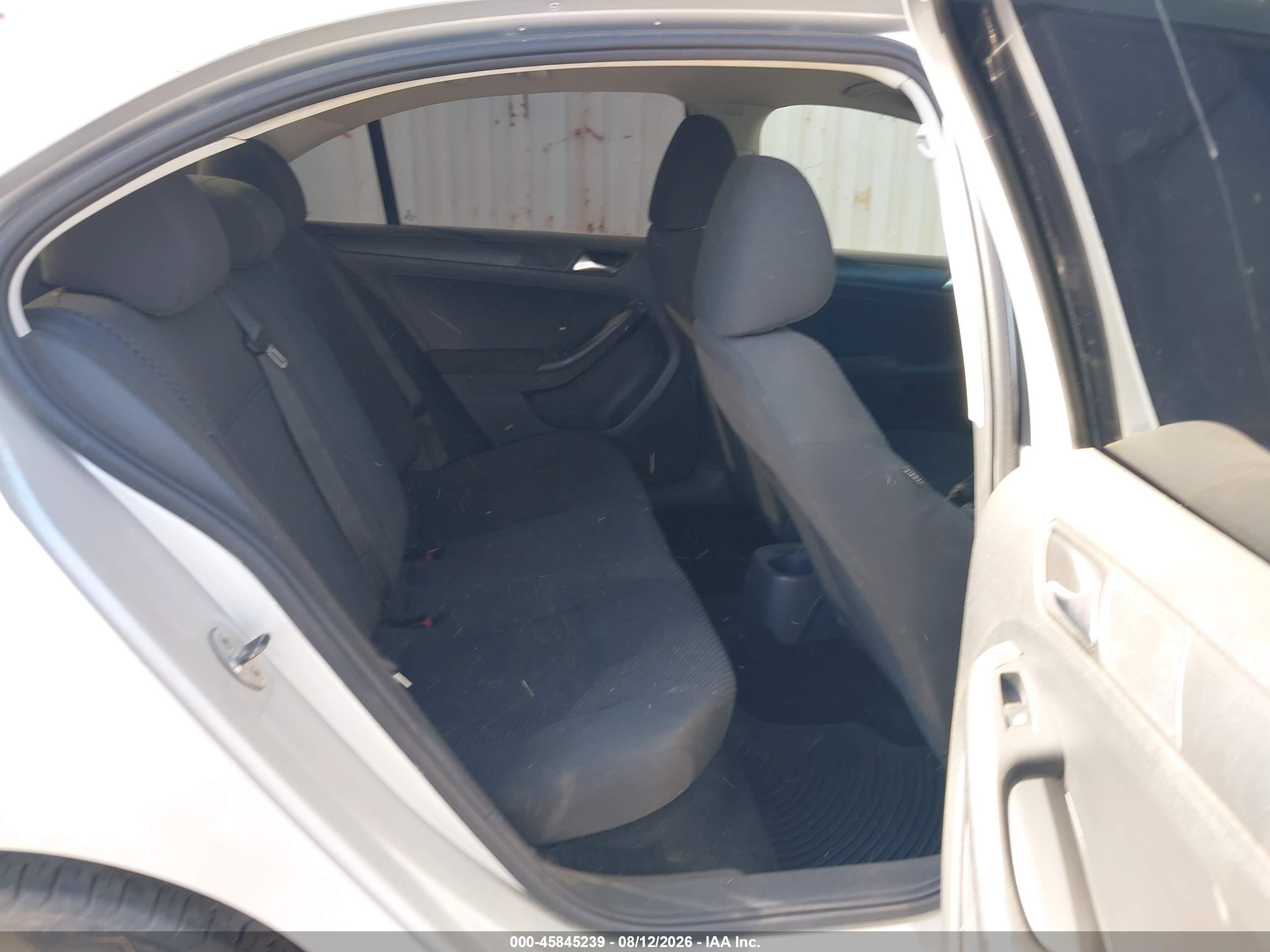 2012 Volkswagen Jetta 2.0l S Silver vin: 3VW2K7AJ7CM385445