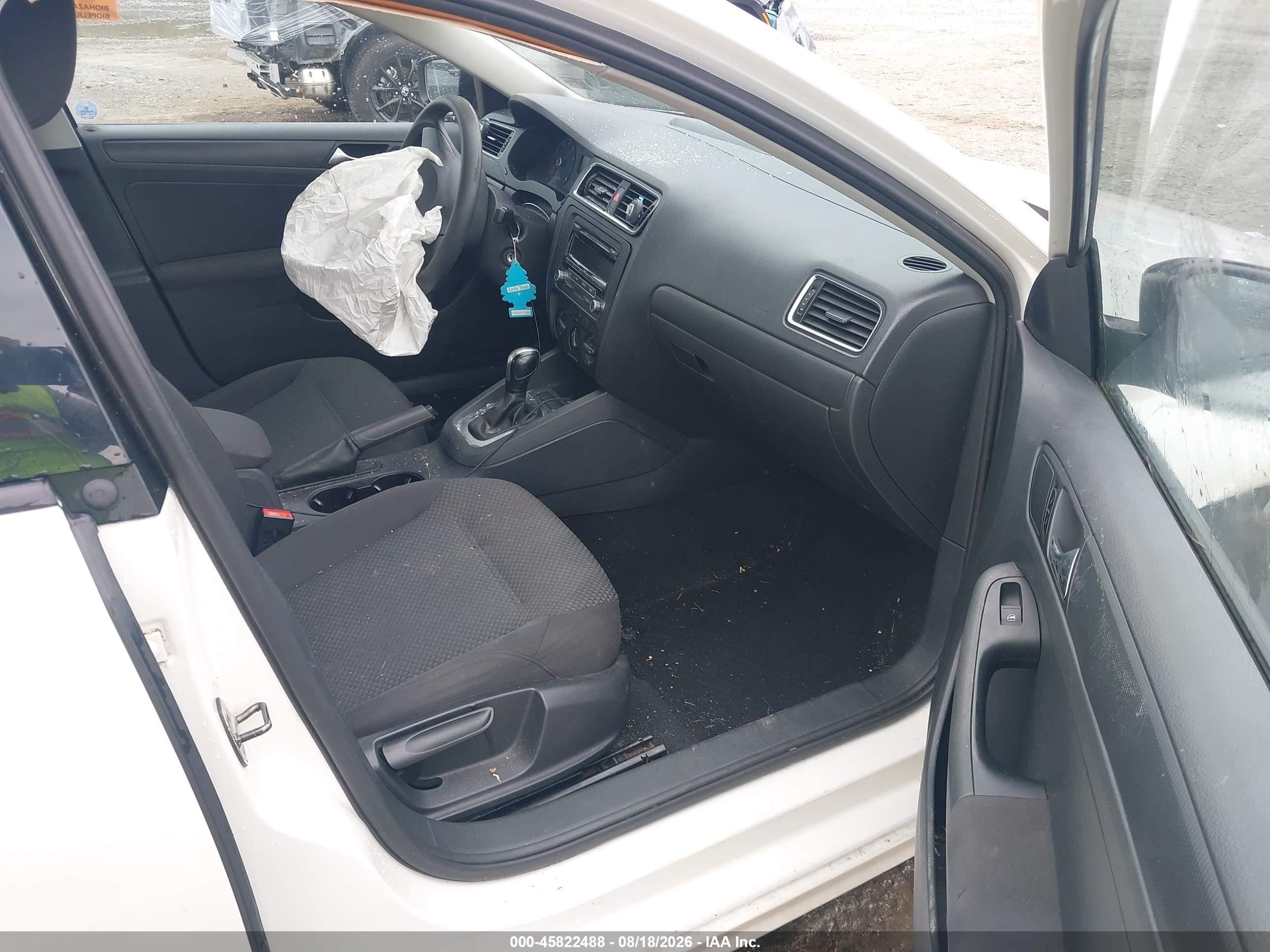 2012 Volkswagen Jetta 2.0l S White vin: 3VW2K7AJ7CM407668
