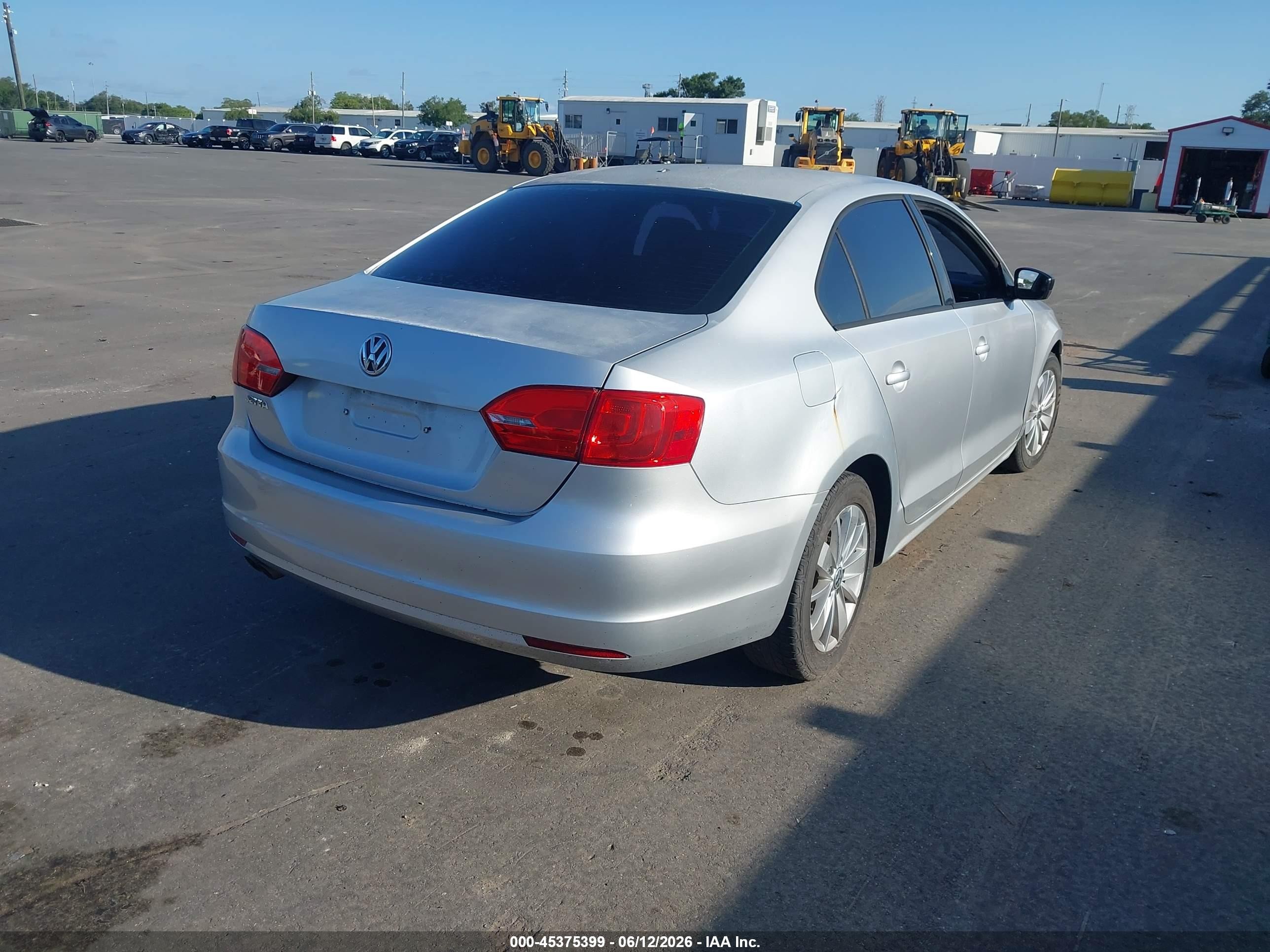 2013 Volkswagen Jetta 2.0l S Серебряный vin: 3VW2K7AJ7DM308088