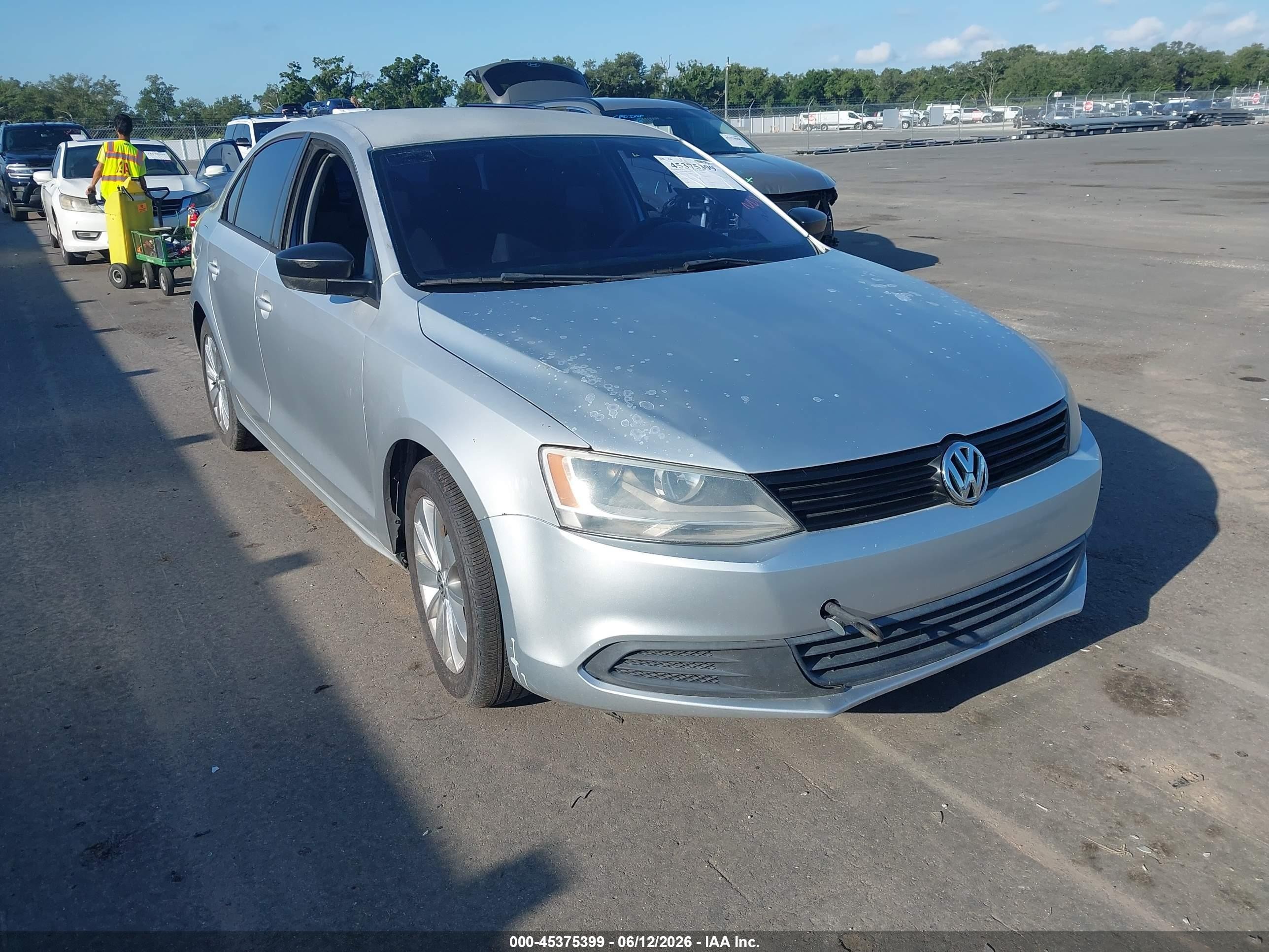 3VW2K7AJ7DM308088