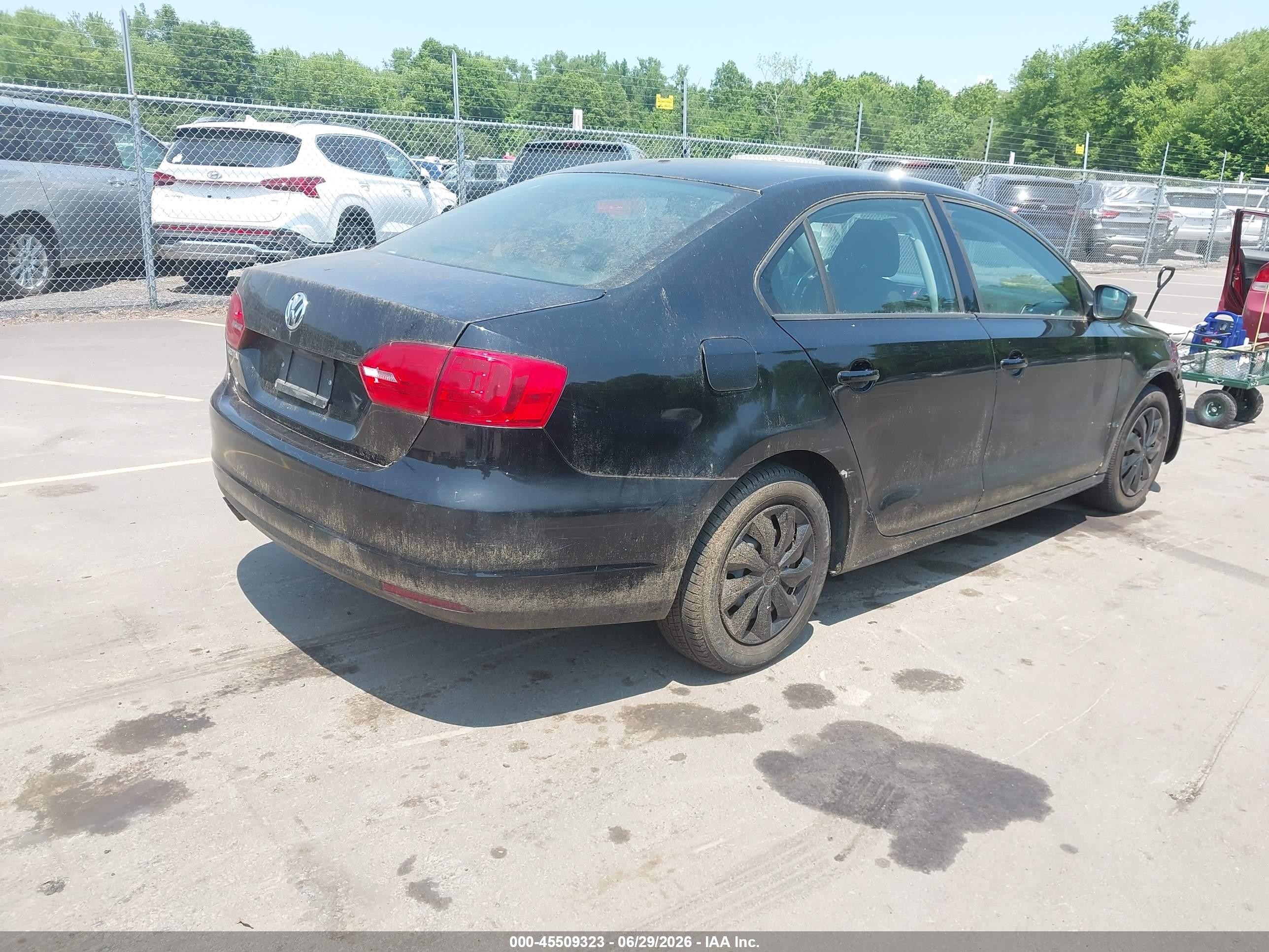 2013 Volkswagen Jetta 2.0l S Black vin: 3VW2K7AJ7DM390789