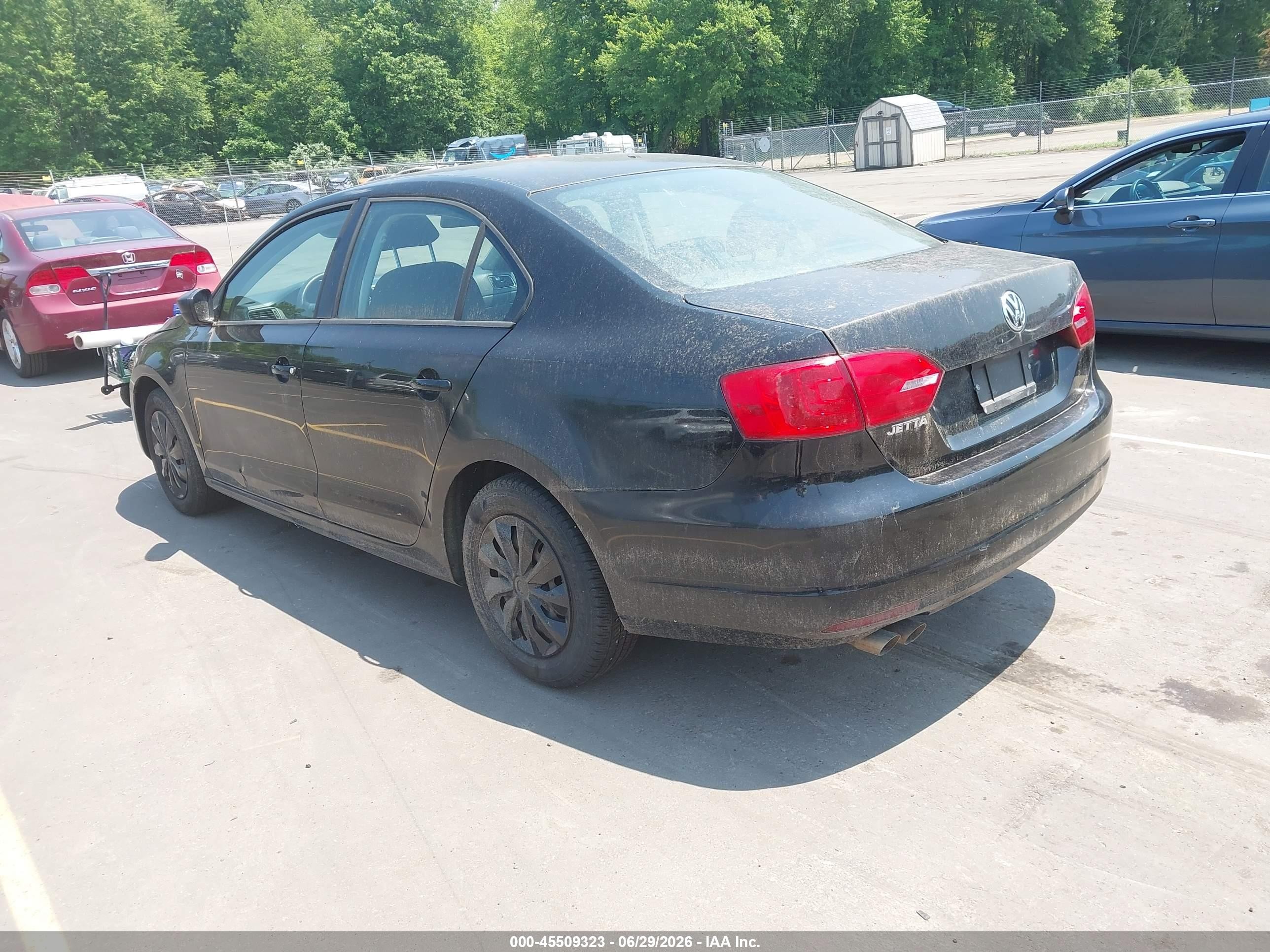 2013 Volkswagen Jetta 2.0l S Black vin: 3VW2K7AJ7DM390789