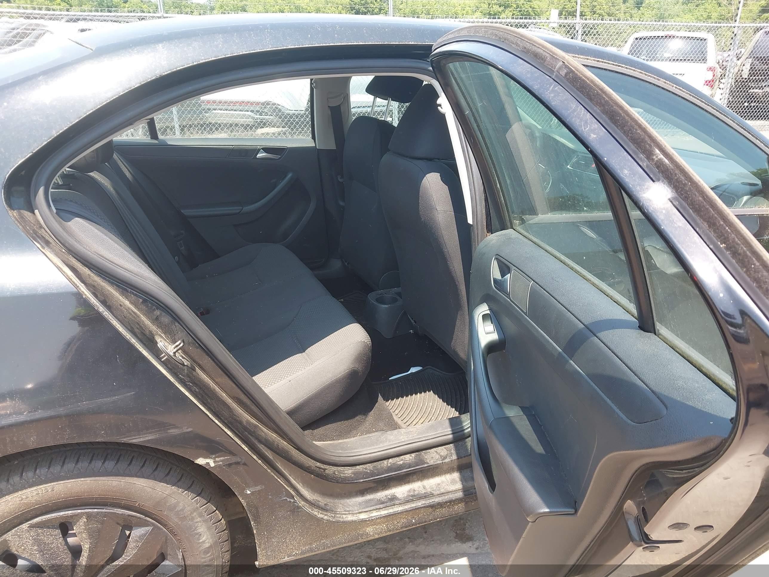 2013 Volkswagen Jetta 2.0l S Black vin: 3VW2K7AJ7DM390789