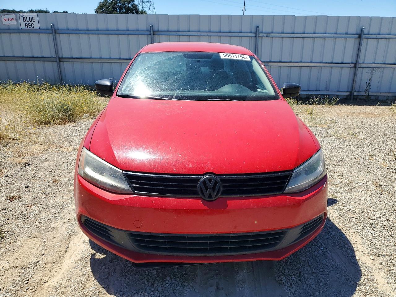 2014 Volkswagen Jetta Base Red vin: 3VW2K7AJ7EM209692