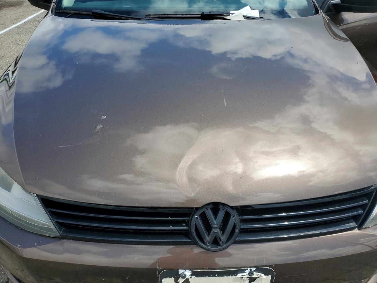 2014 Volkswagen Jetta Base/s Brown vin: 3VW2K7AJ7EM213788