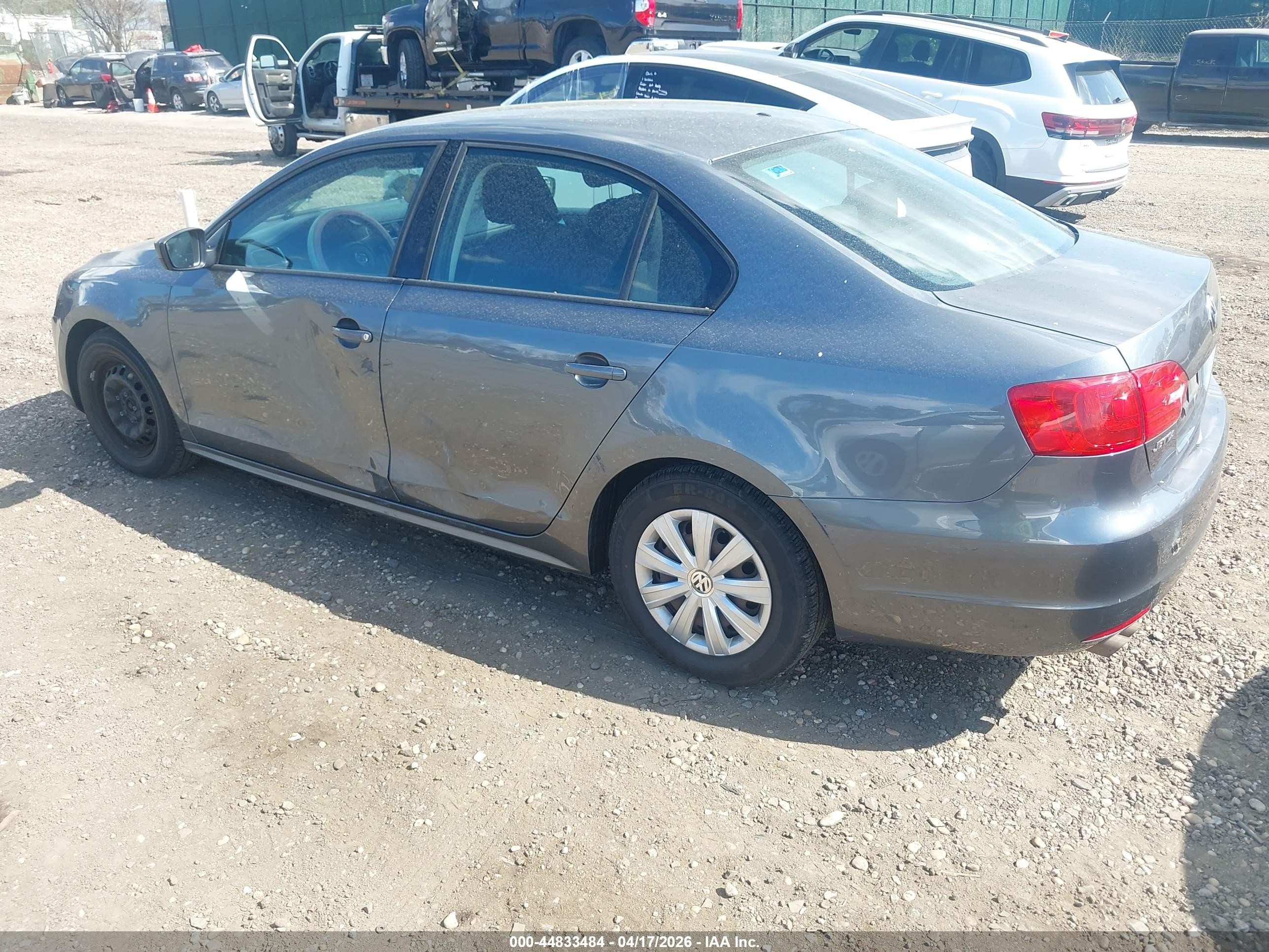 2014 Volkswagen Jetta 2.0l S Серый vin: 3VW2K7AJ7EM241056
