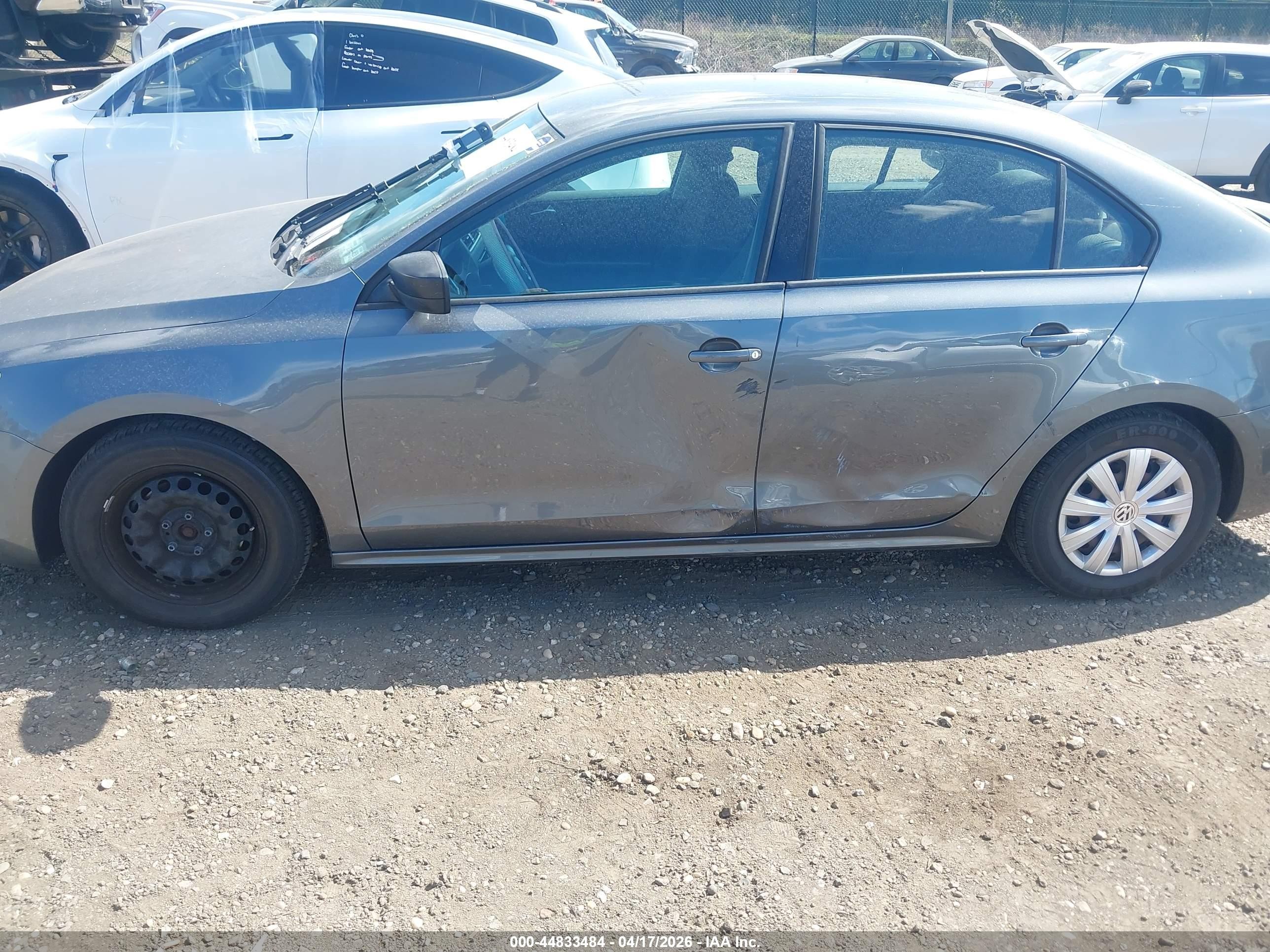 2014 Volkswagen Jetta 2.0l S Серый vin: 3VW2K7AJ7EM241056