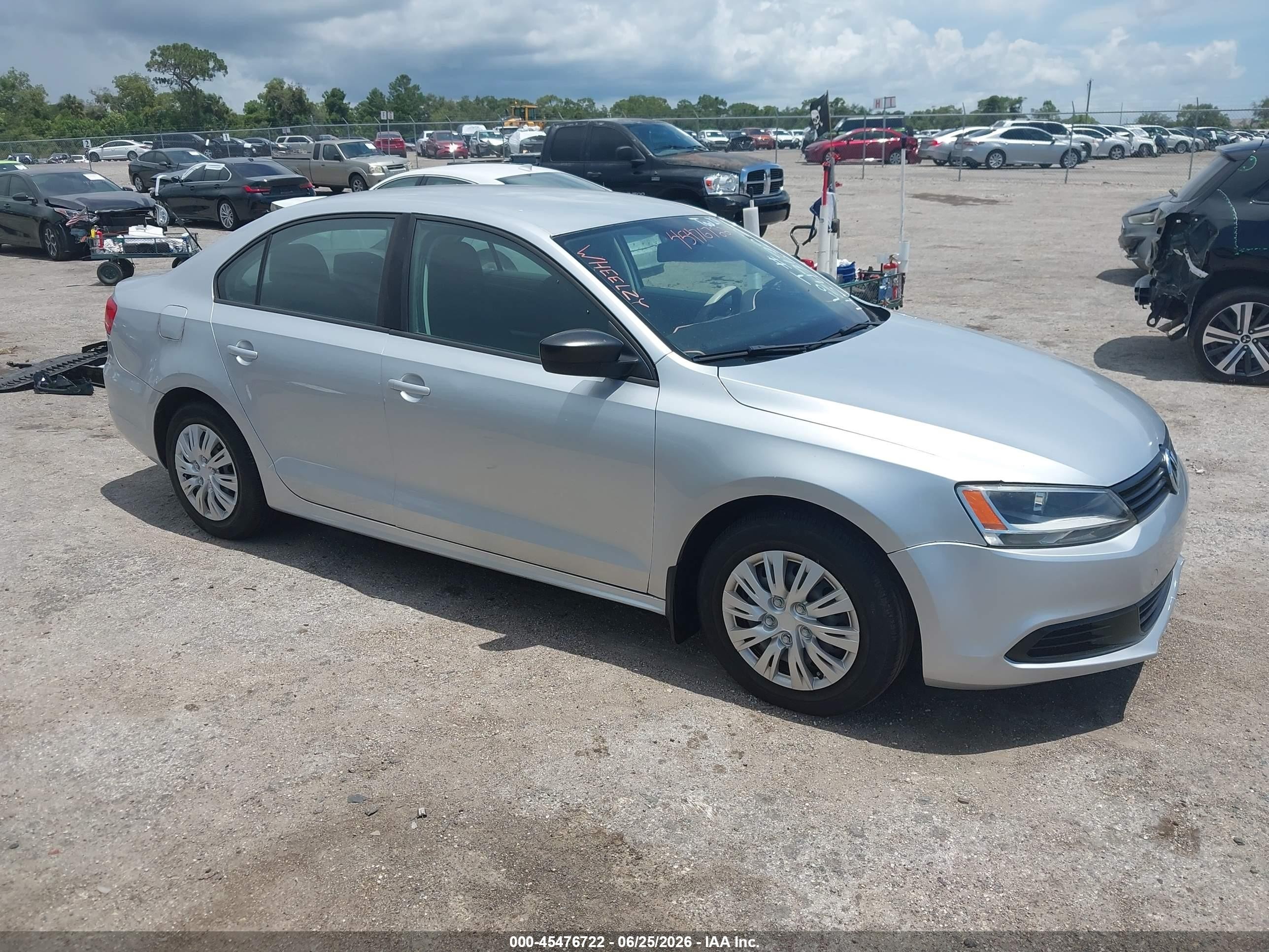 3VW2K7AJ7EM306570