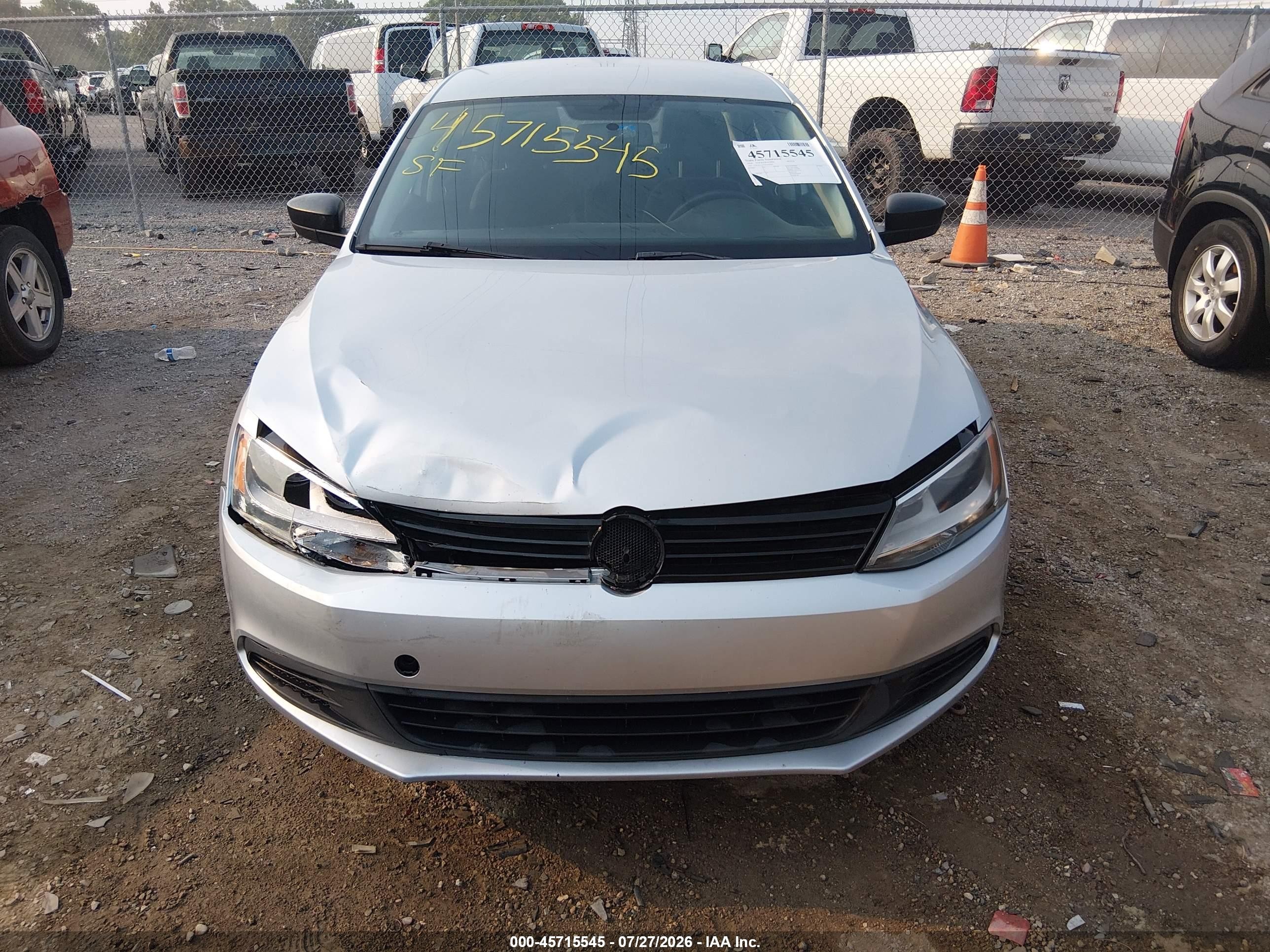 2014 Volkswagen Jetta 2.0l S Silver vin: 3VW2K7AJ7EM325930