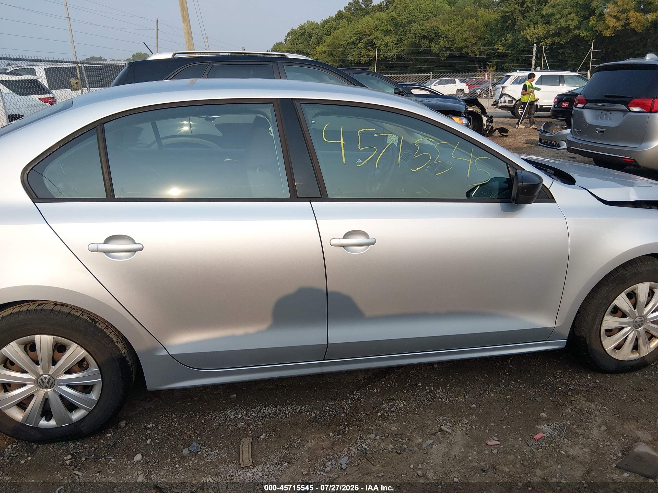 2014 Volkswagen Jetta 2.0l S Silver vin: 3VW2K7AJ7EM325930