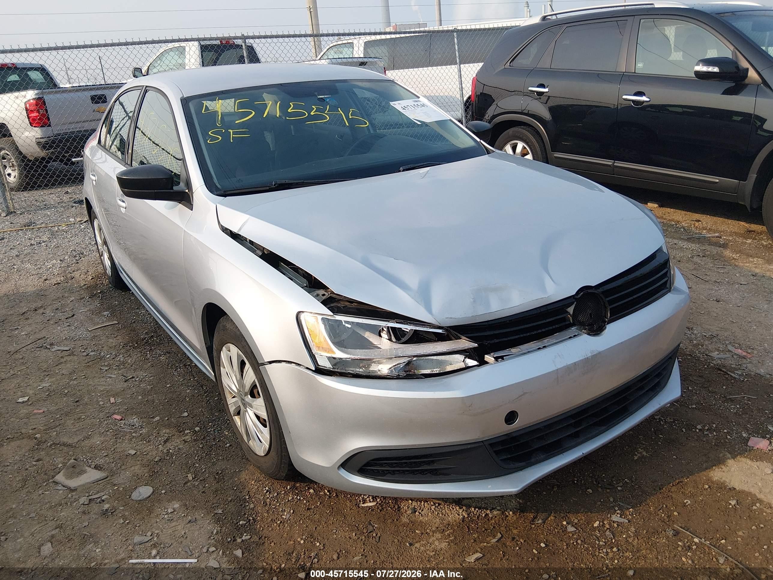 2014 Volkswagen Jetta 2.0l S Silver vin: 3VW2K7AJ7EM325930