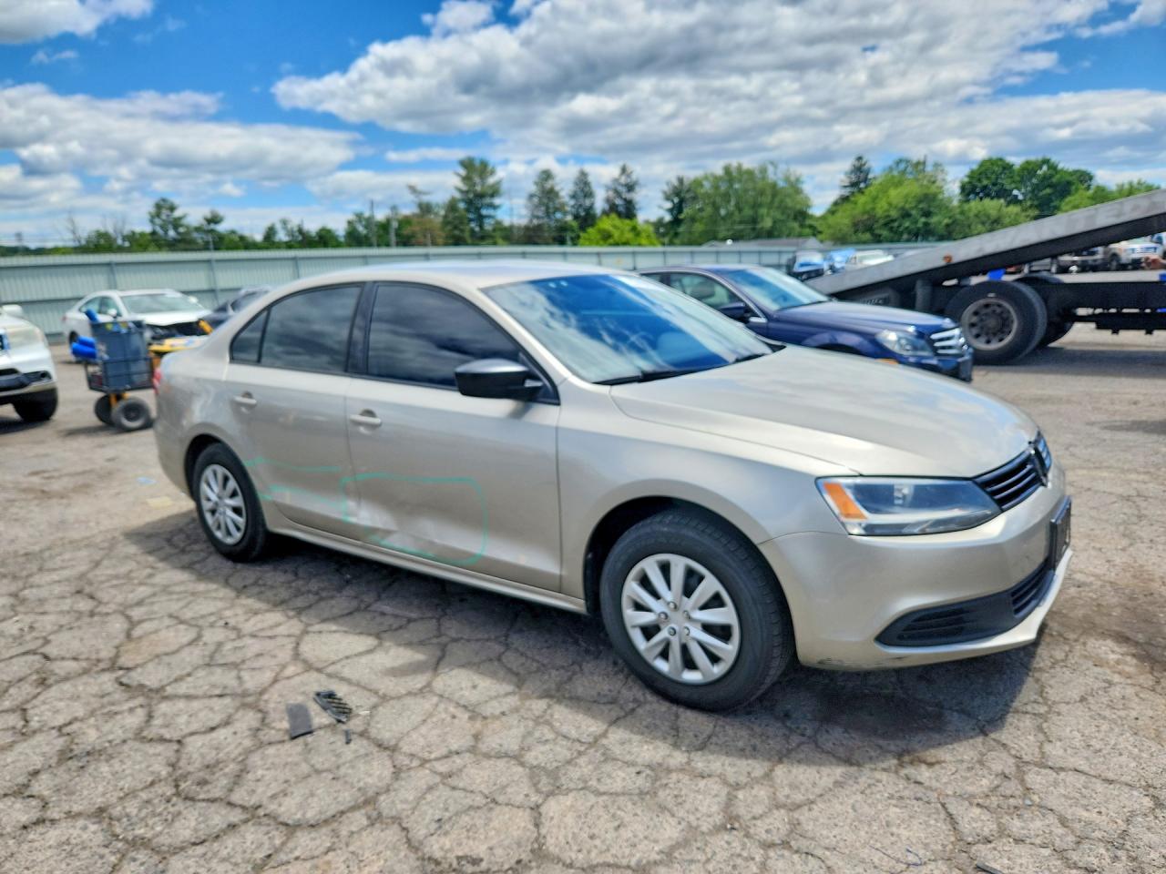 2014 Volkswagen Jetta Base Серебряный vin: 3VW2K7AJ7EM335633