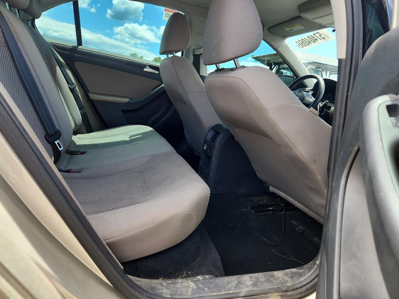 2014 Volkswagen Jetta Base Серебряный vin: 3VW2K7AJ7EM335633