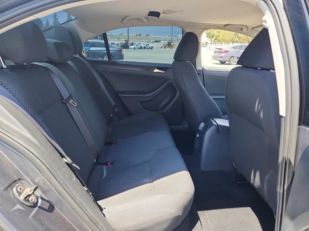 2014 Volkswagen Jetta Base Gray vin: 3VW2K7AJ7EM372312