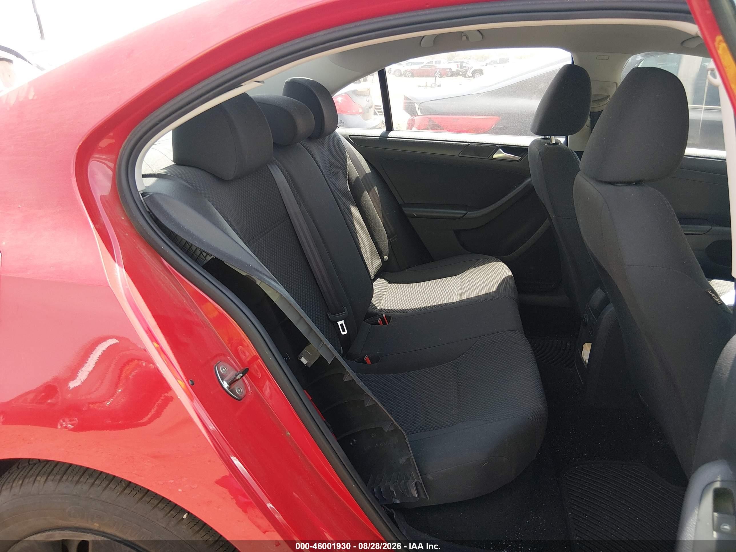 2014 Volkswagen Jetta 2.0l S Red vin: 3VW2K7AJ7EM392768