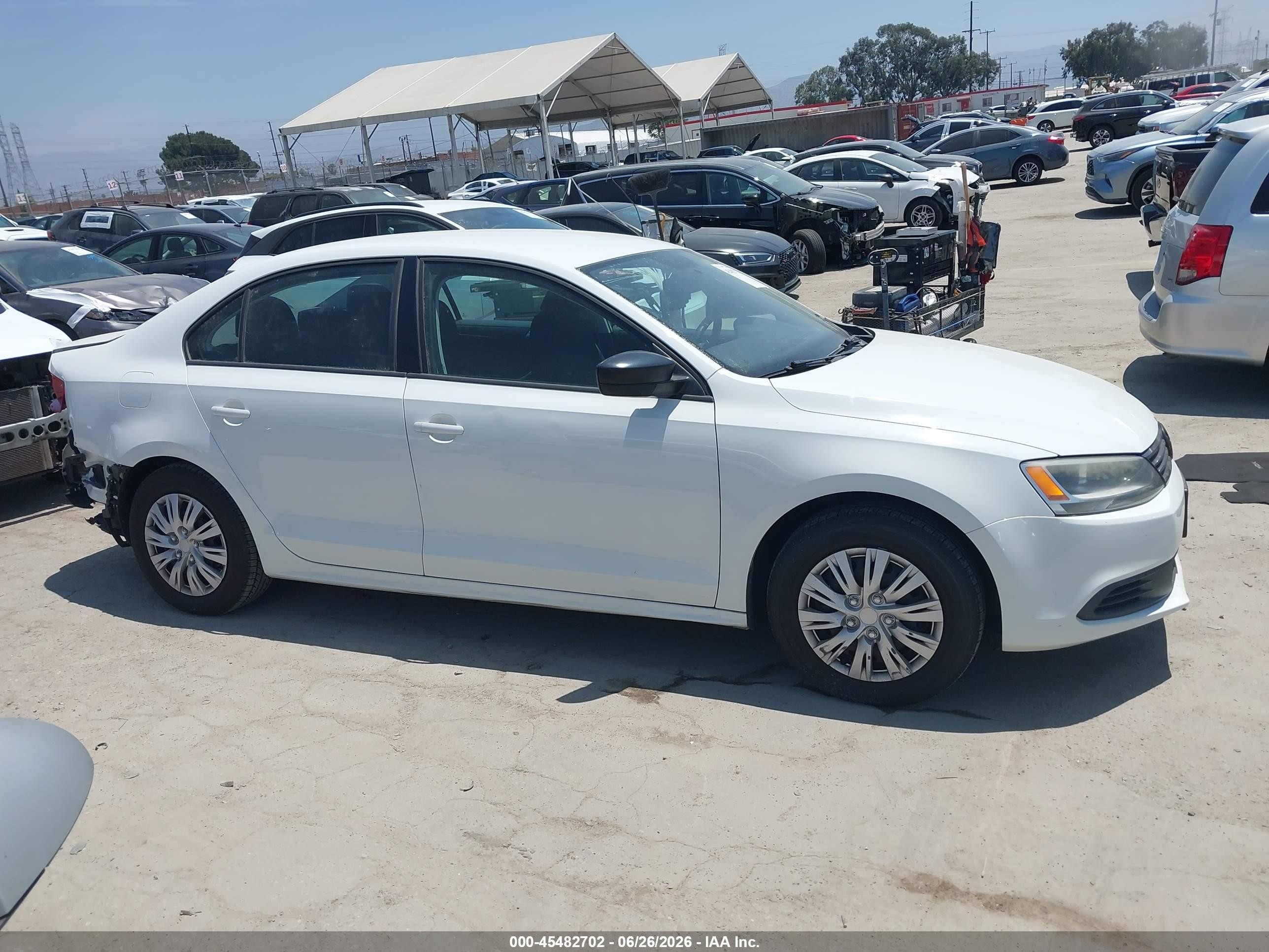 2014 Volkswagen Jetta 2.0l S White vin: 3VW2K7AJ7EM409603