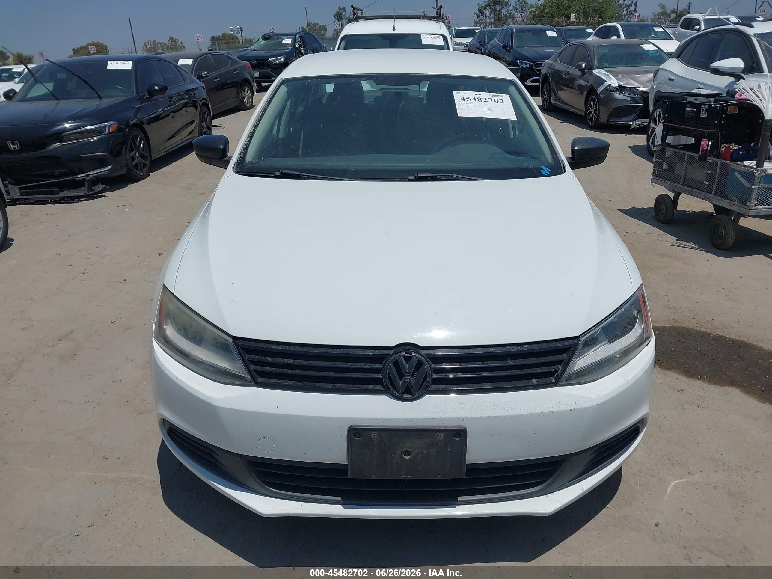 2014 Volkswagen Jetta 2.0l S White vin: 3VW2K7AJ7EM409603