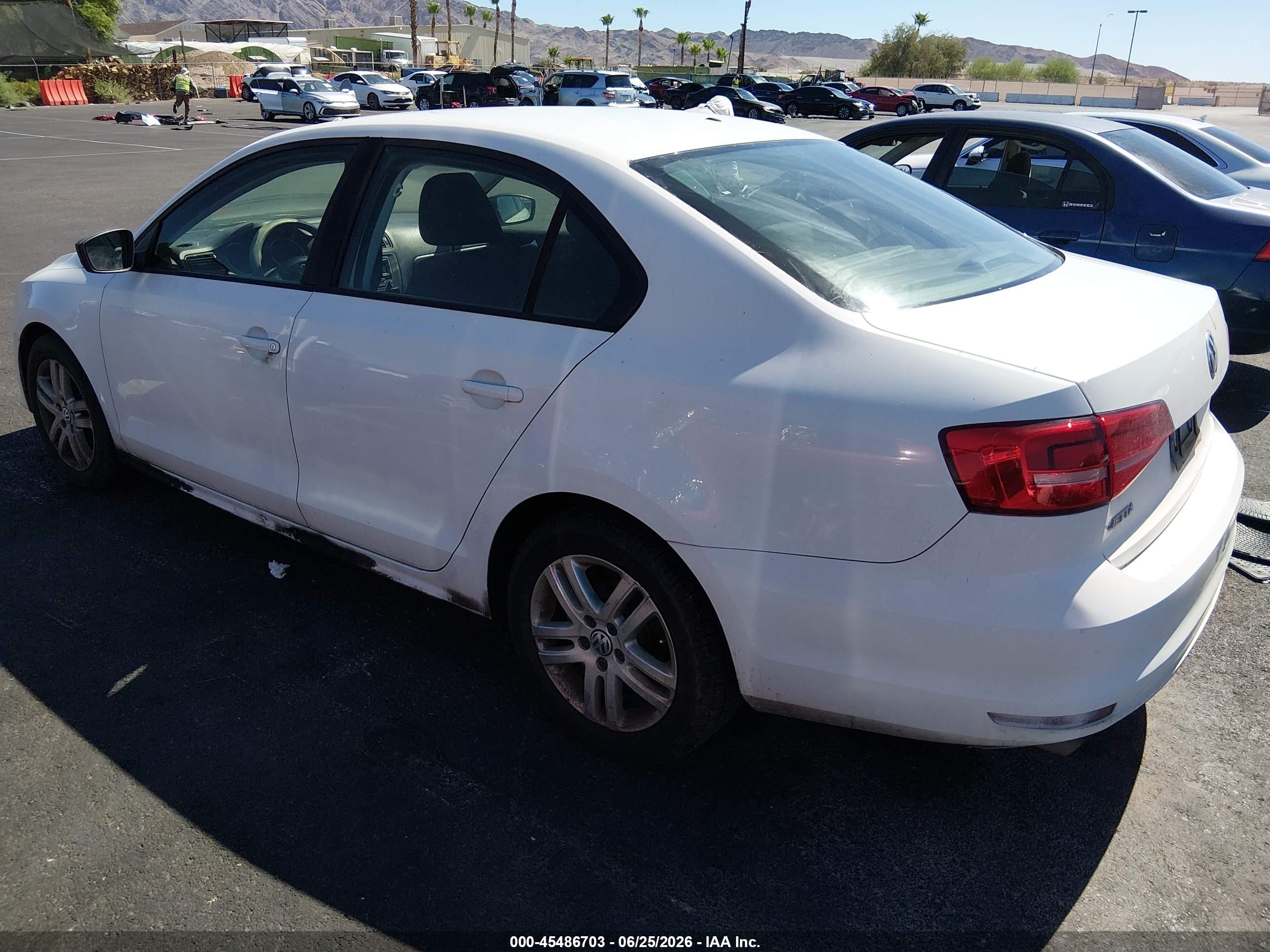 2015 Volkswagen Jetta 2.0l S White vin: 3VW2K7AJ7FM224632