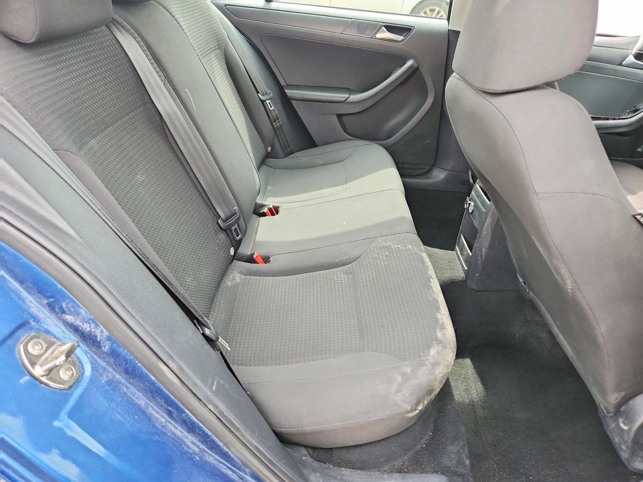 2015 Volkswagen Jetta Base Blue vin: 3VW2K7AJ7FM251717