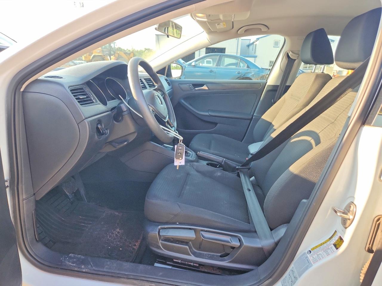 2015 Volkswagen Jetta Base/s White vin: 3VW2K7AJ7FM306294
