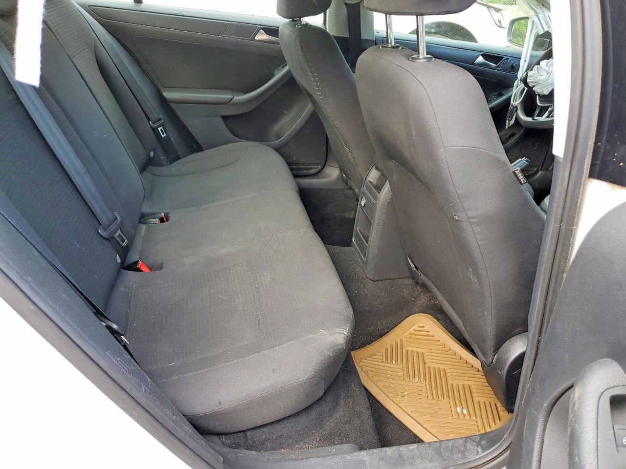 2015 Volkswagen Jetta Base White vin: 3VW2K7AJ7FM316159