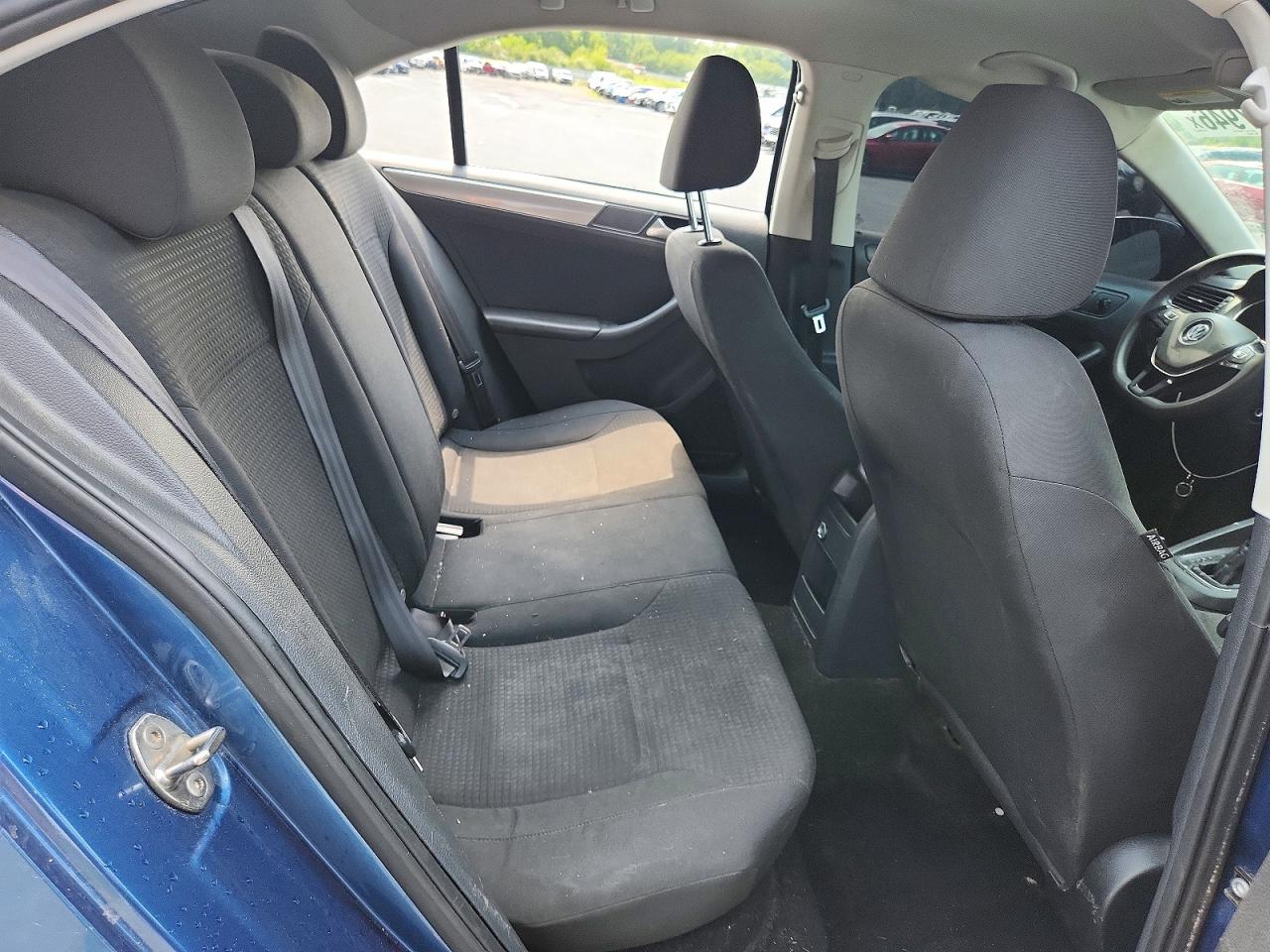 2015 Volkswagen Jetta Base Blue vin: 3VW2K7AJ7FM346262