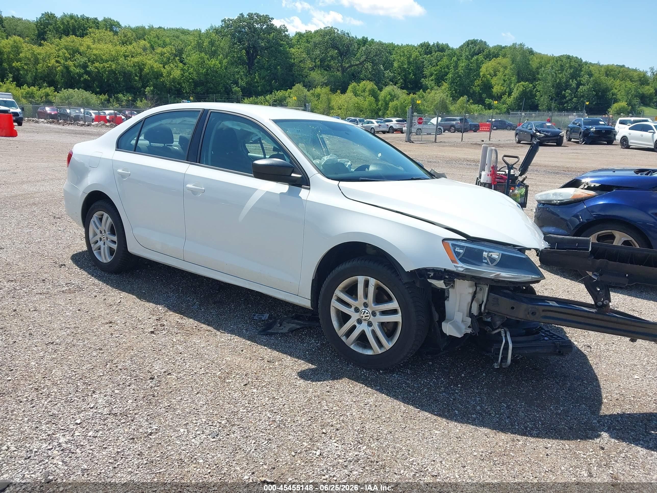 2015 Volkswagen Jetta 2.0l S Белый vin: 3VW2K7AJ7FM350859