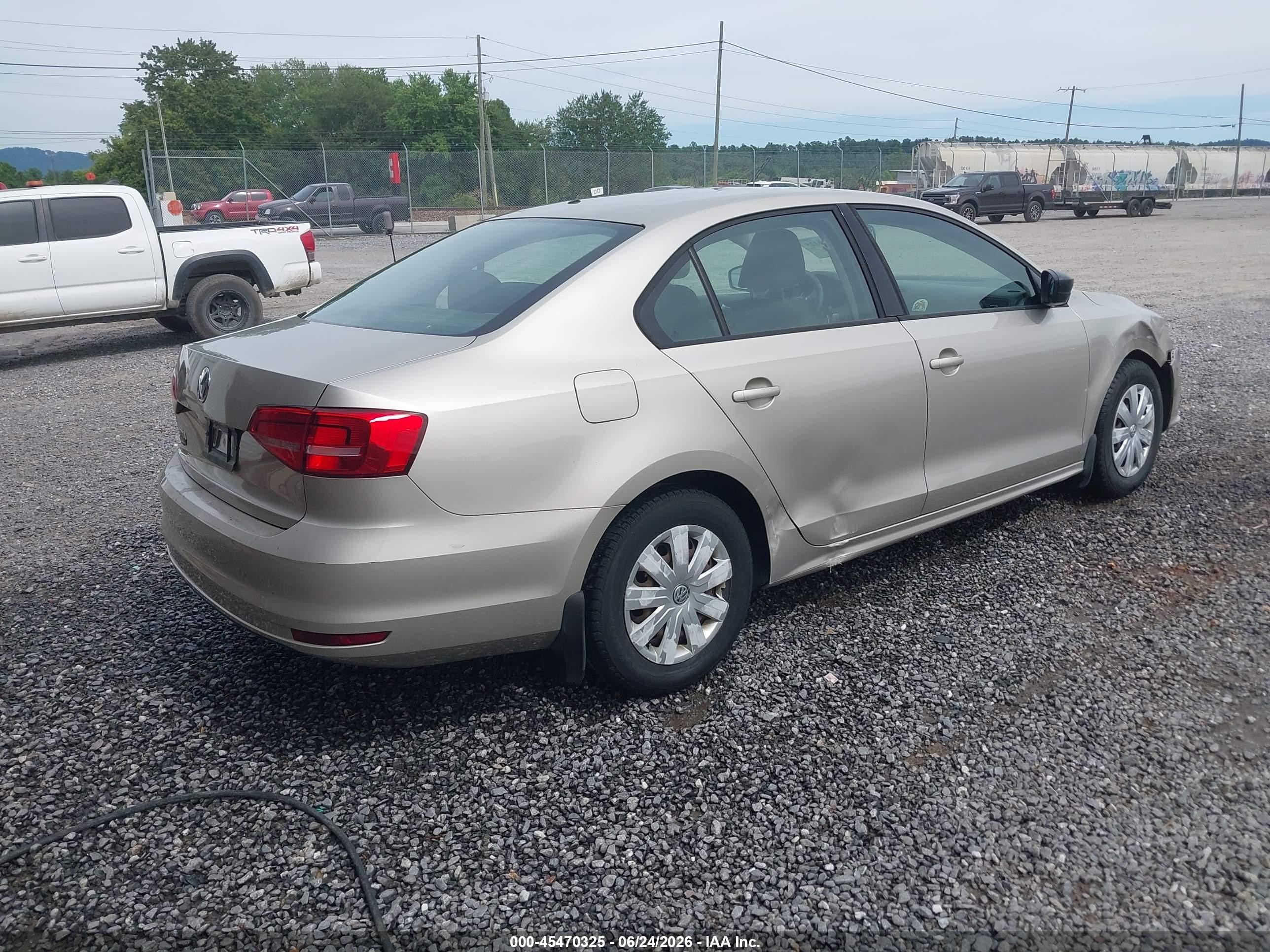 2015 Volkswagen Jetta 2.0l S Gold vin: 3VW2K7AJ7FM410588