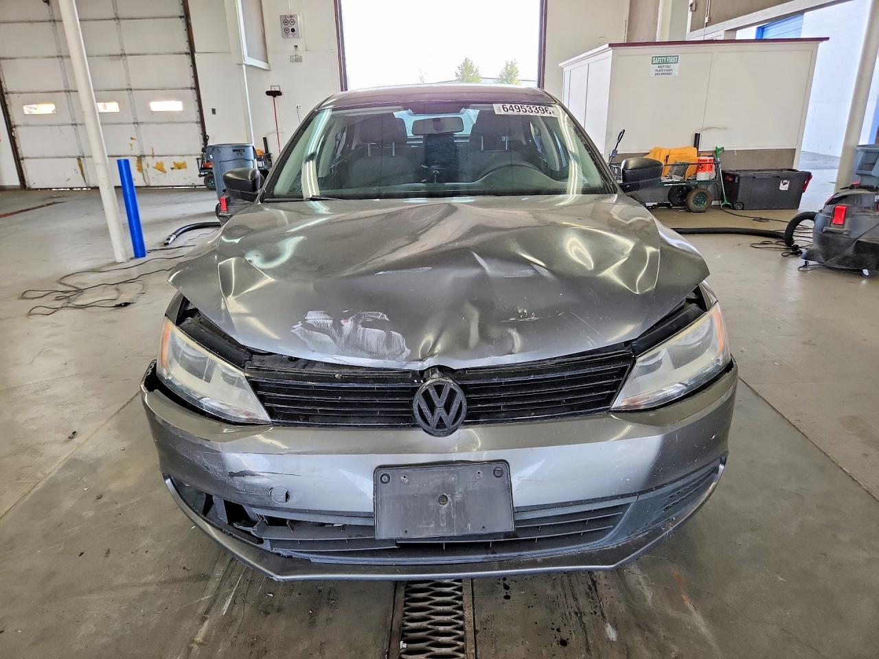 2011 Volkswagen Jetta Base Gray vin: 3VW2K7AJ8BM400565