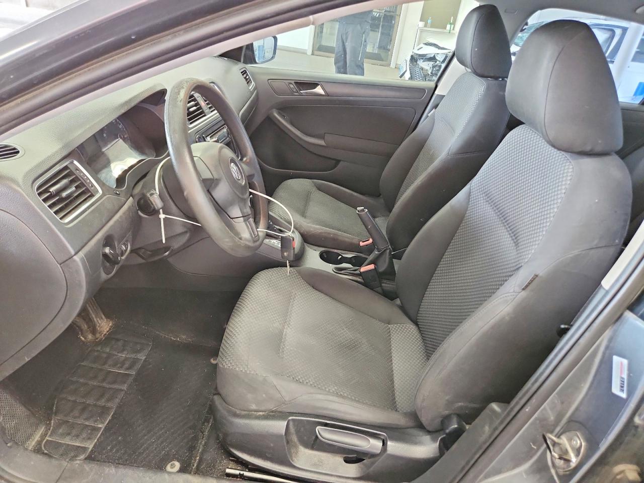 2011 Volkswagen Jetta Base Gray vin: 3VW2K7AJ8BM400565