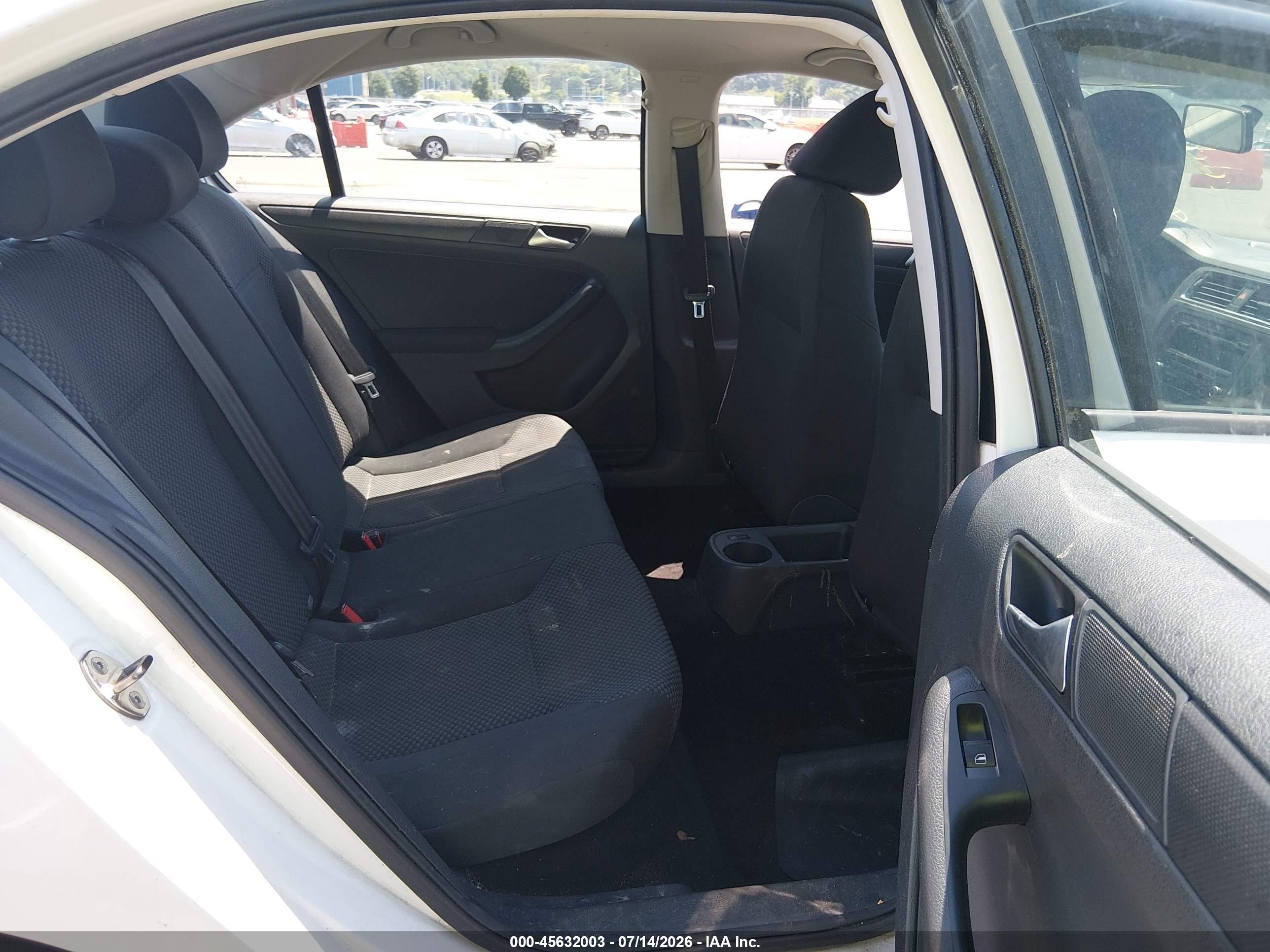 2012 Volkswagen Jetta 2.0l S White vin: 3VW2K7AJ8CM120615