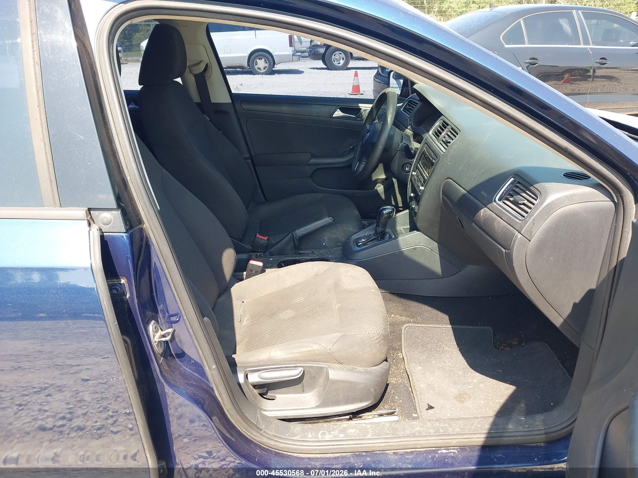 2012 Volkswagen Jetta 2.0l S Blue vin: 3VW2K7AJ8CM405346