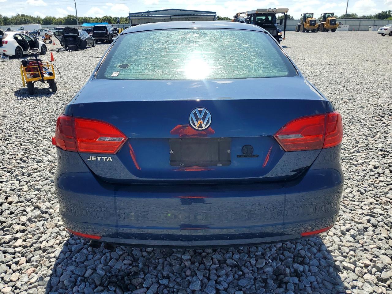 2013 Volkswagen Jetta Base Blue vin: 3VW2K7AJ8DM203687