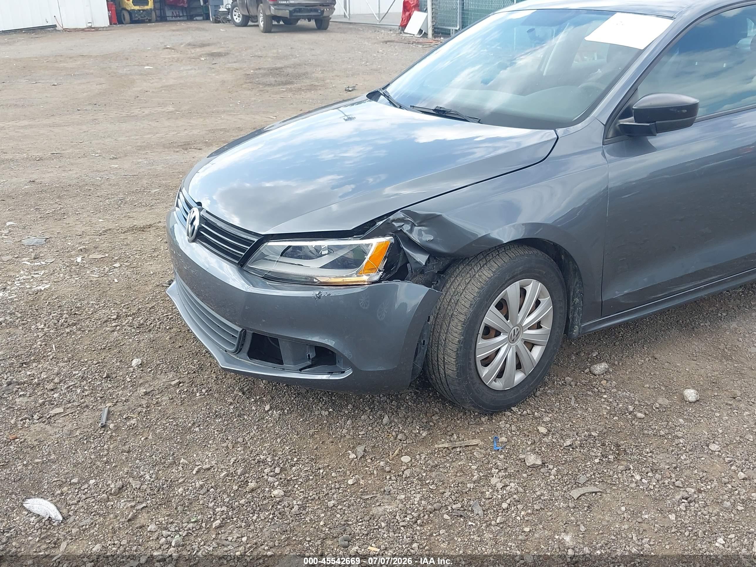 2013 Volkswagen Jetta 2.0l S Gray vin: 3VW2K7AJ8DM401556