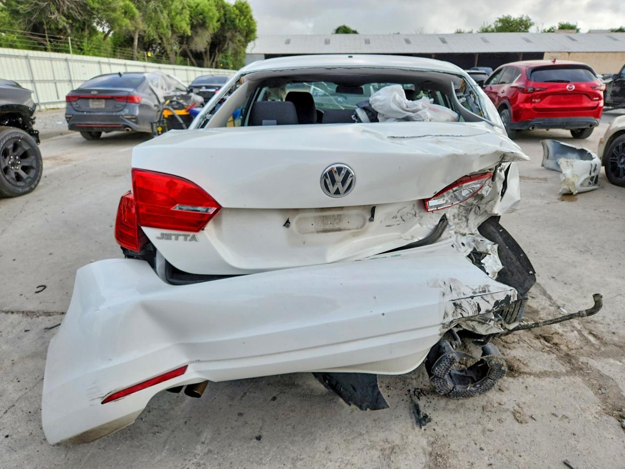 2014 Volkswagen Jetta Base White vin: 3VW2K7AJ8EM207613
