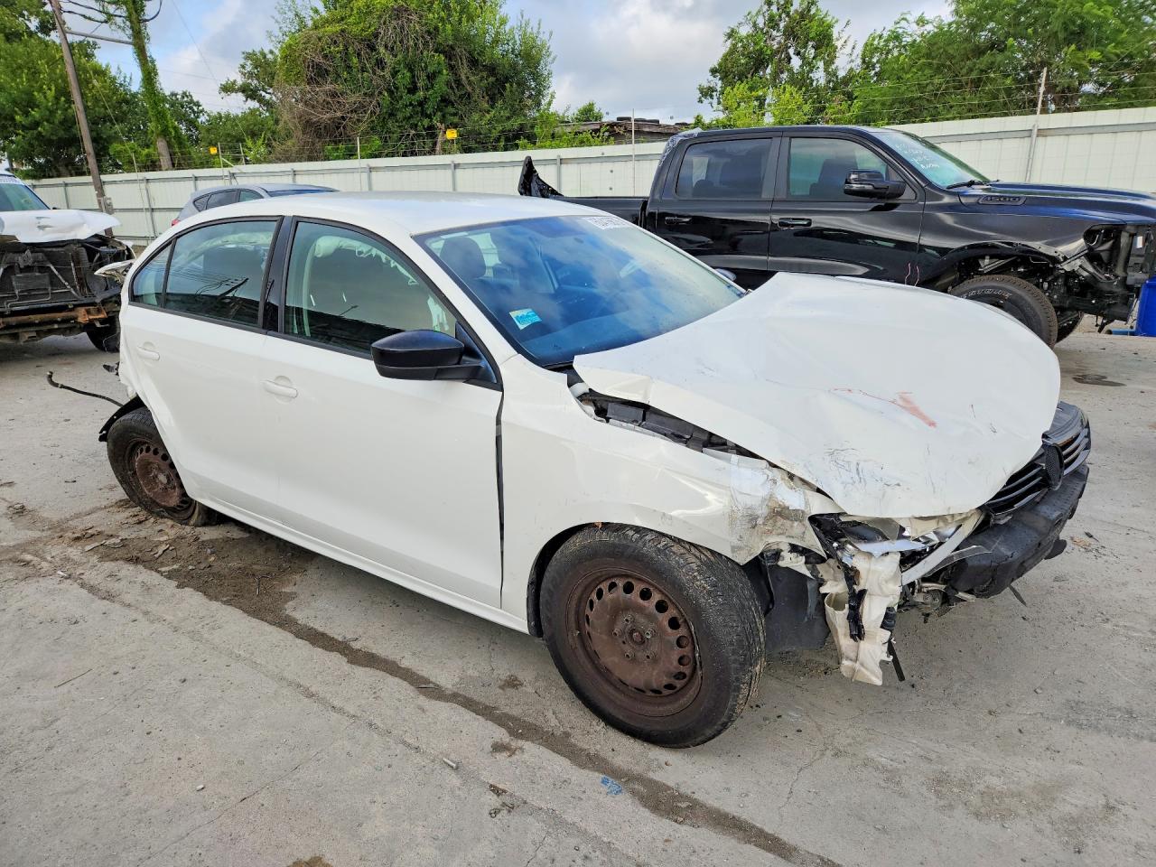 2014 Volkswagen Jetta Base White vin: 3VW2K7AJ8EM207613