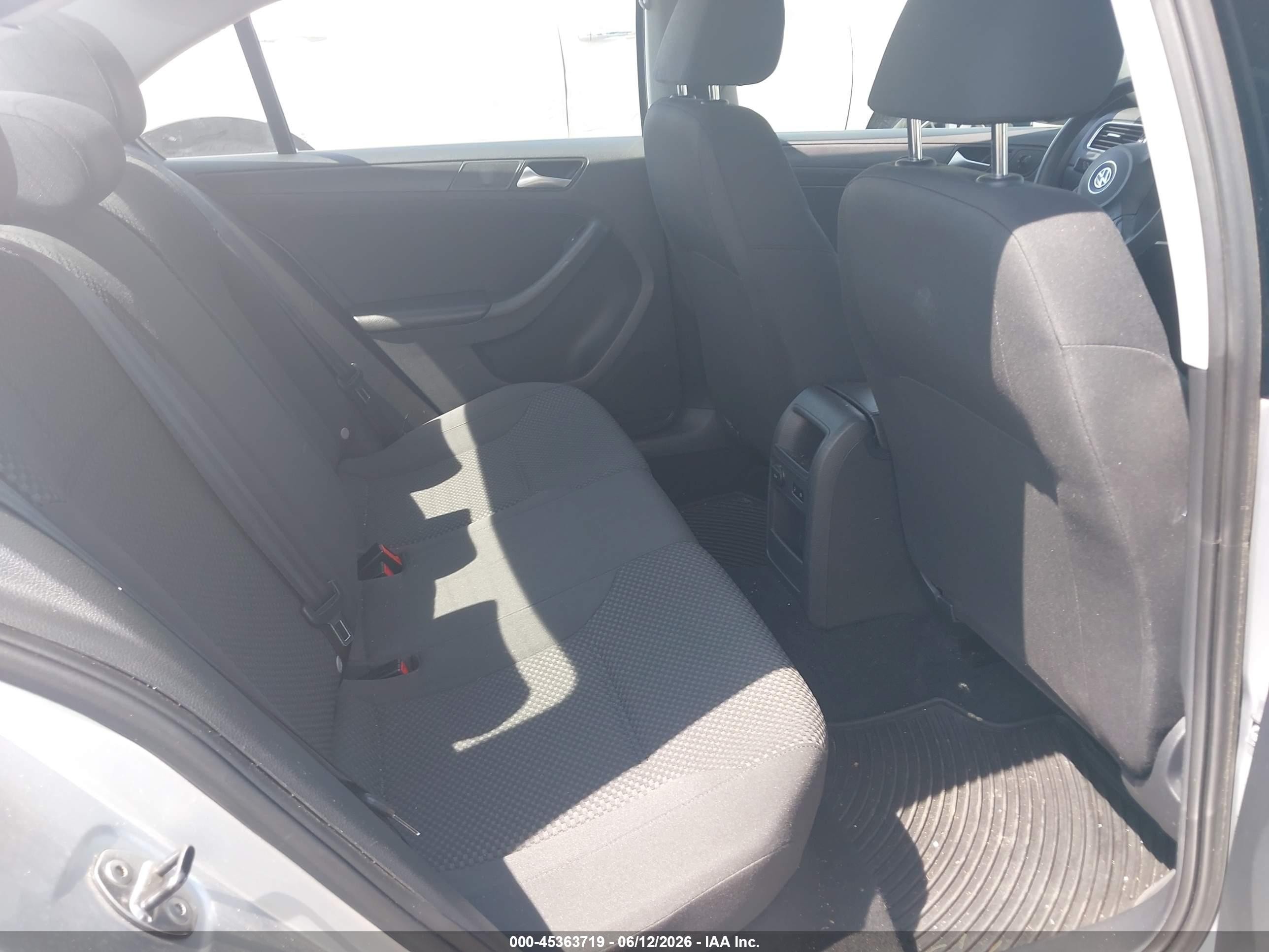 2014 Volkswagen Jetta 2.0l S Gray vin: 3VW2K7AJ8EM218983