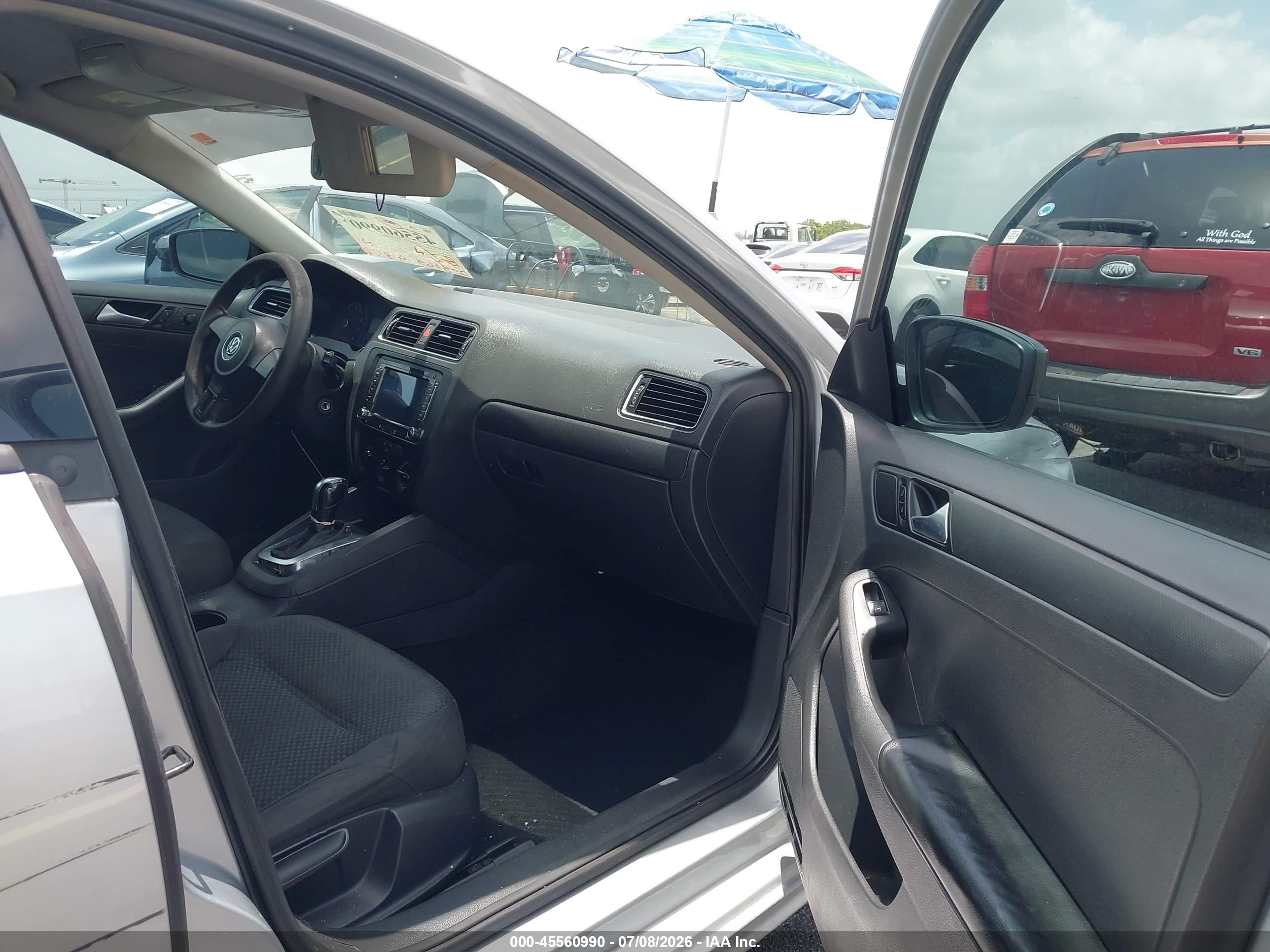 2014 Volkswagen Jetta 2.0l S Silver vin: 3VW2K7AJ8EM222905