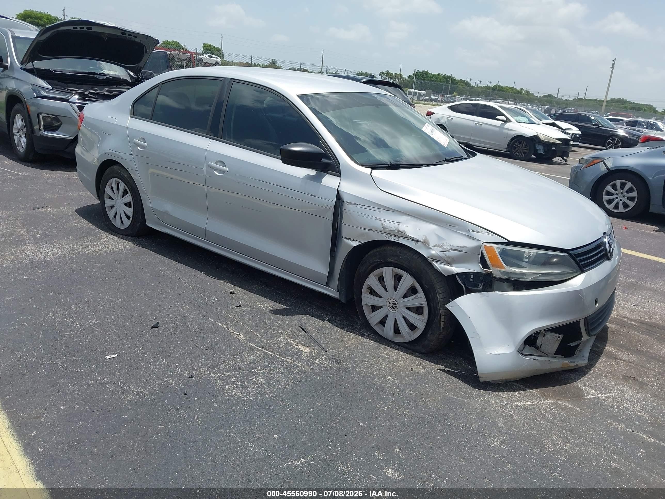 2014 Volkswagen Jetta 2.0l S Silver vin: 3VW2K7AJ8EM222905