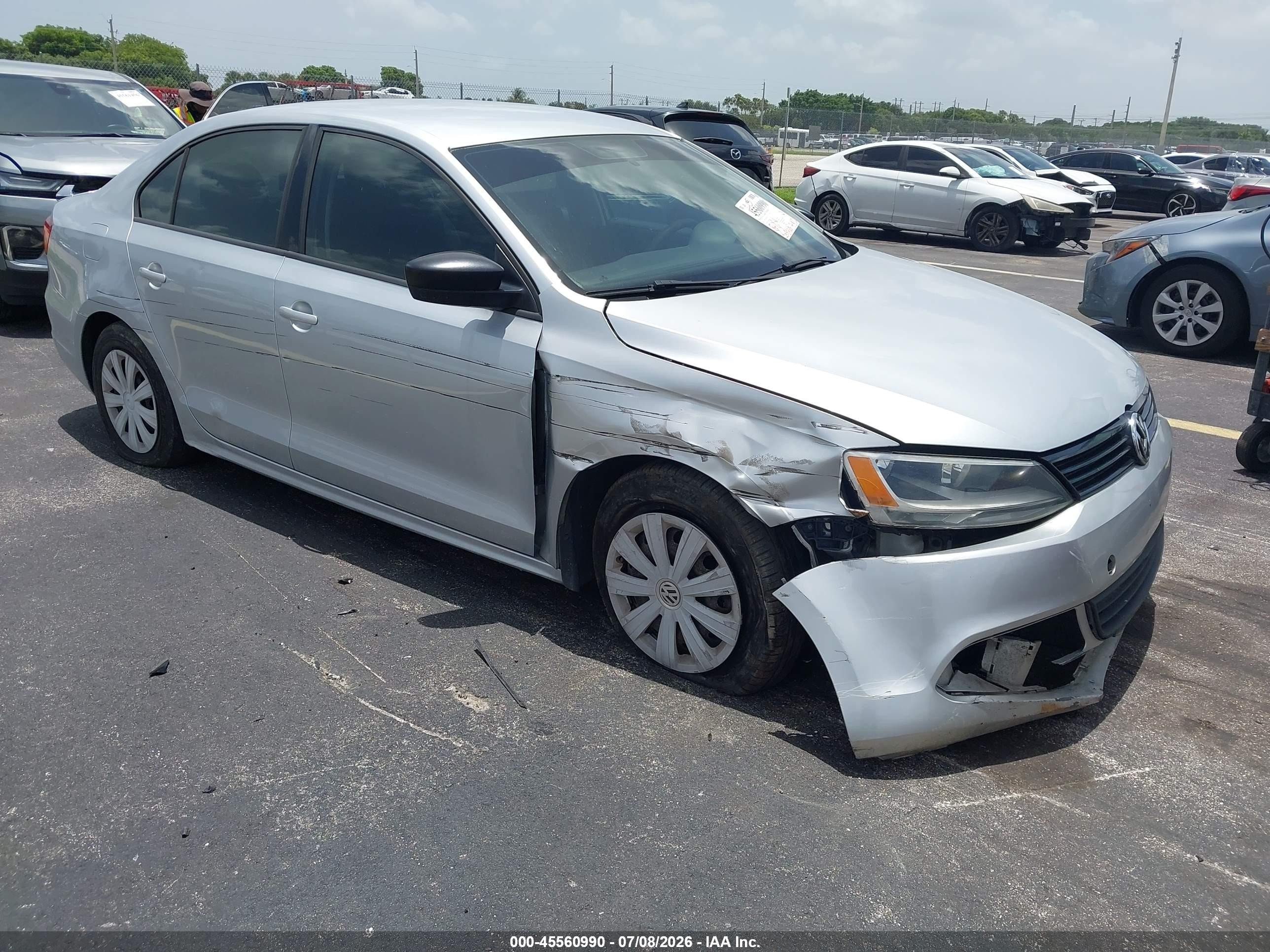 2014 Volkswagen Jetta 2.0l S Silver vin: 3VW2K7AJ8EM222905