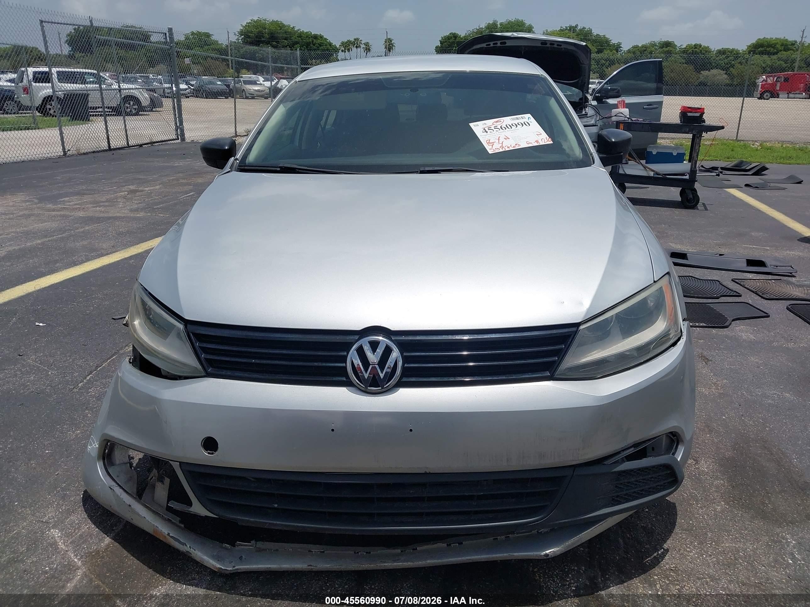 2014 Volkswagen Jetta 2.0l S Silver vin: 3VW2K7AJ8EM222905