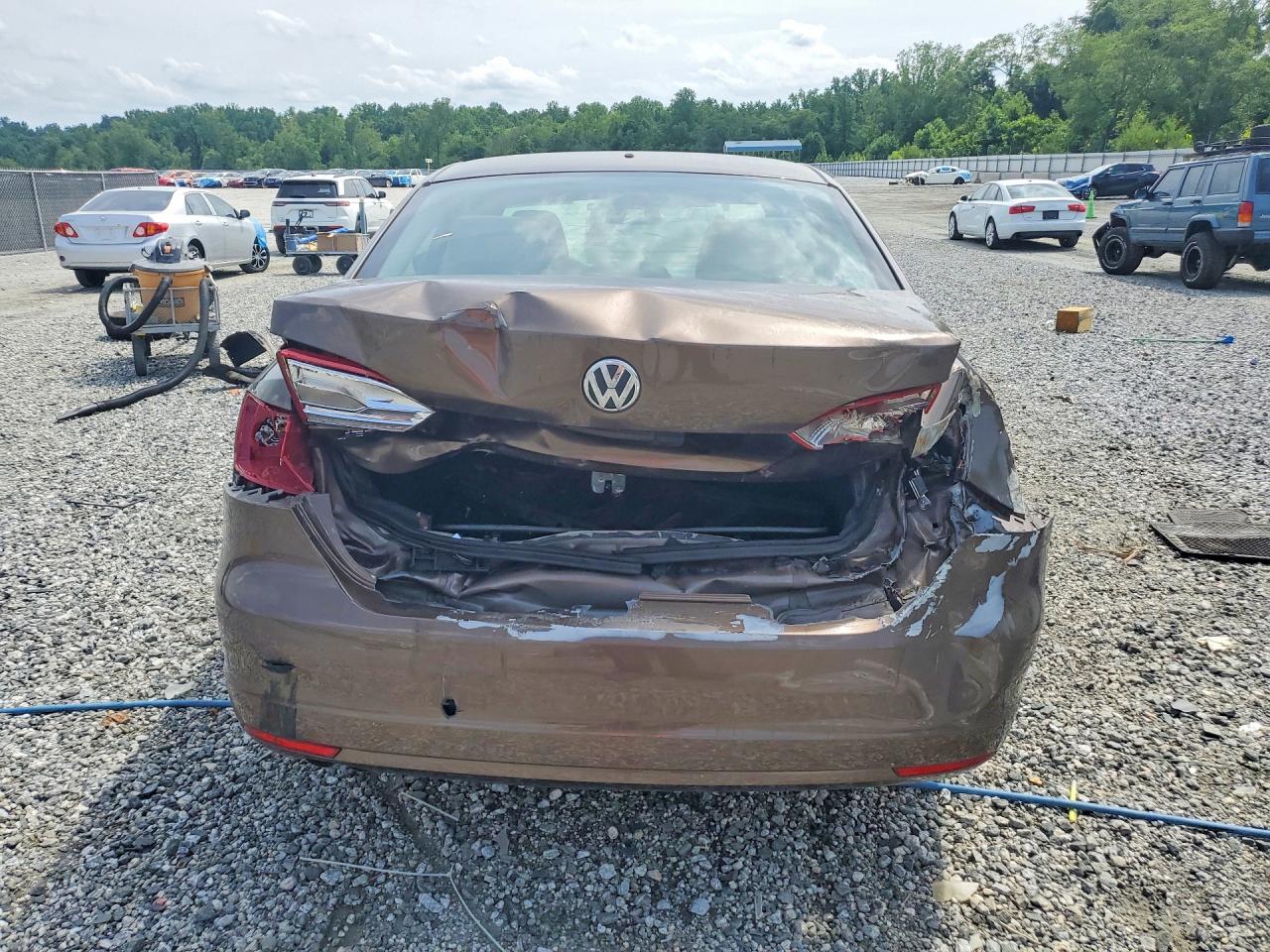 2014 Volkswagen Jetta Base Brown vin: 3VW2K7AJ8EM226002