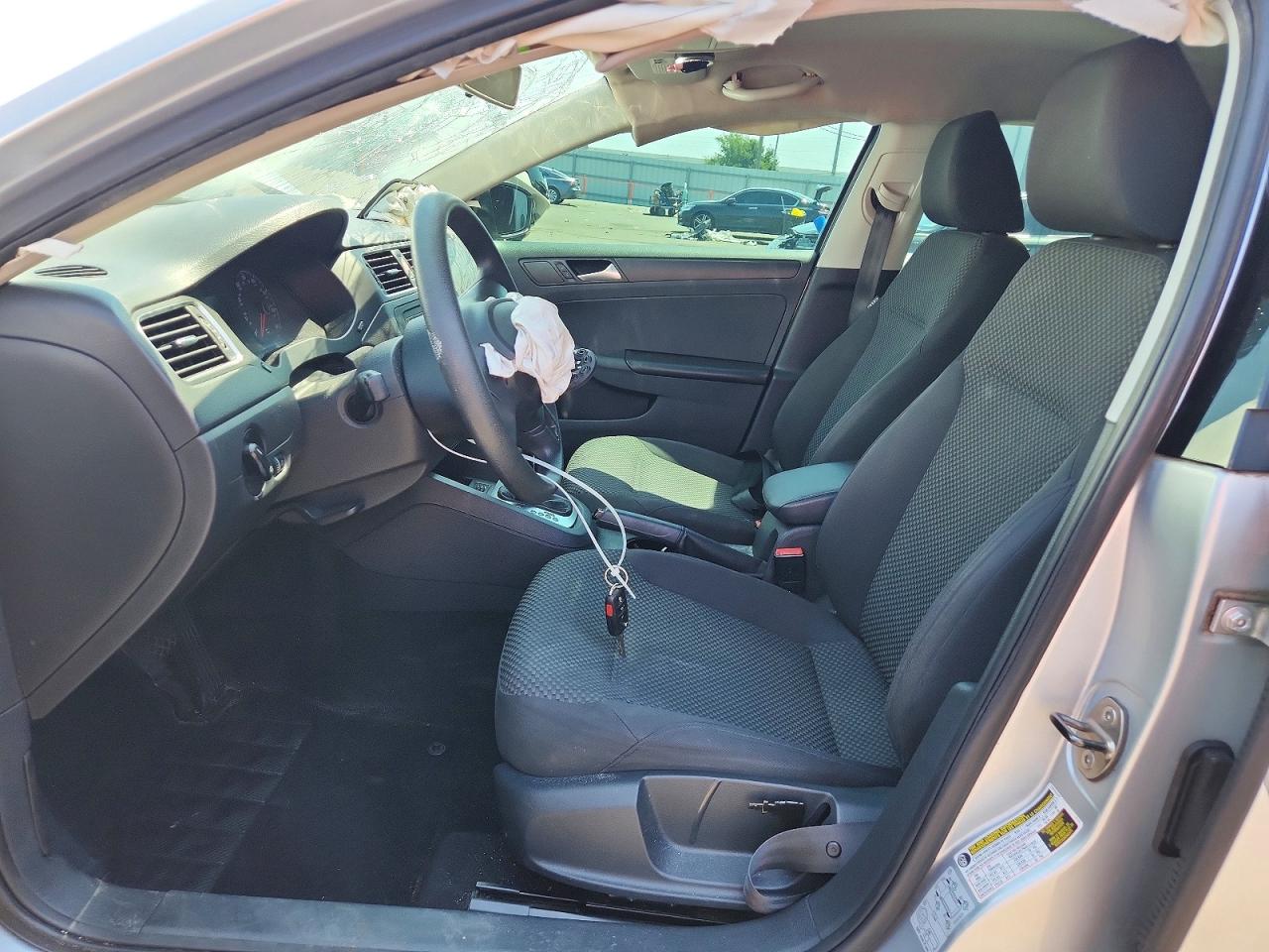 2014 Volkswagen Jetta Base Silver vin: 3VW2K7AJ8EM234584