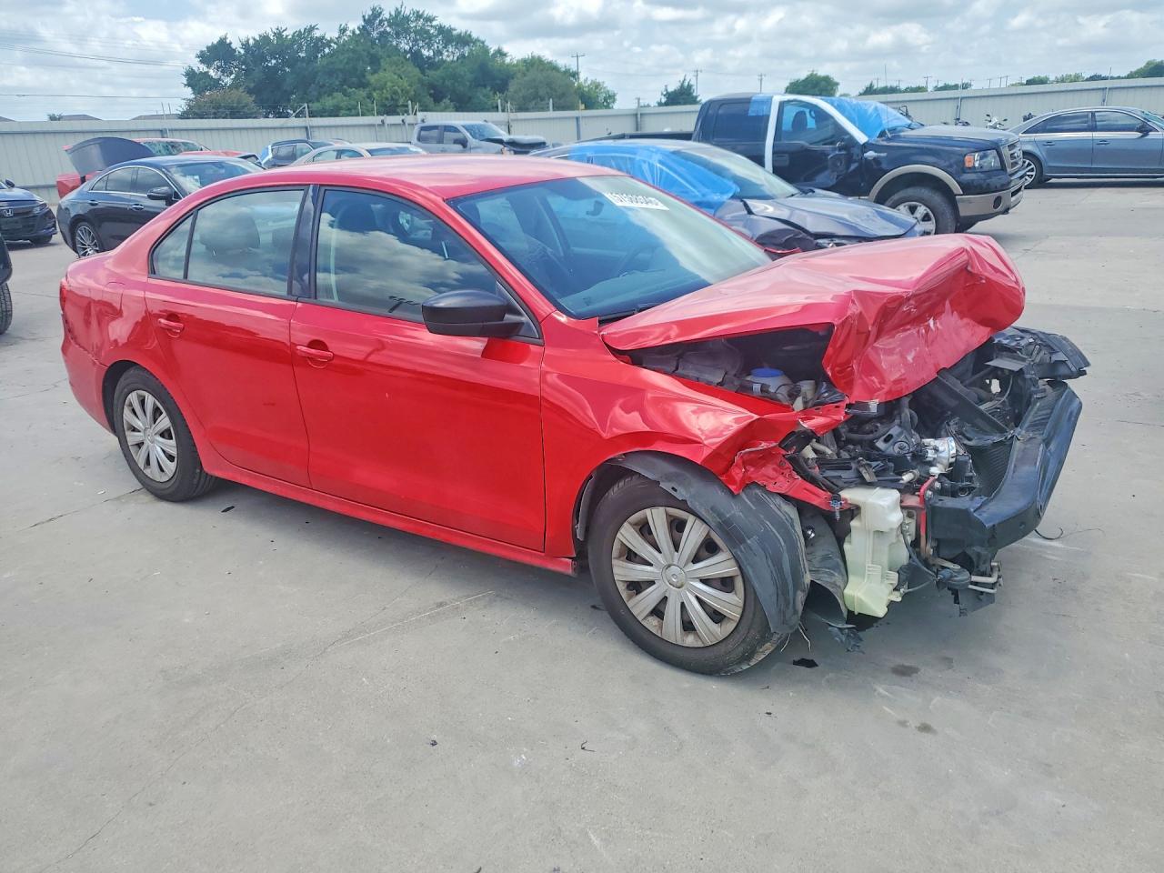 2014 Volkswagen Jetta Base Red vin: 3VW2K7AJ8EM250512