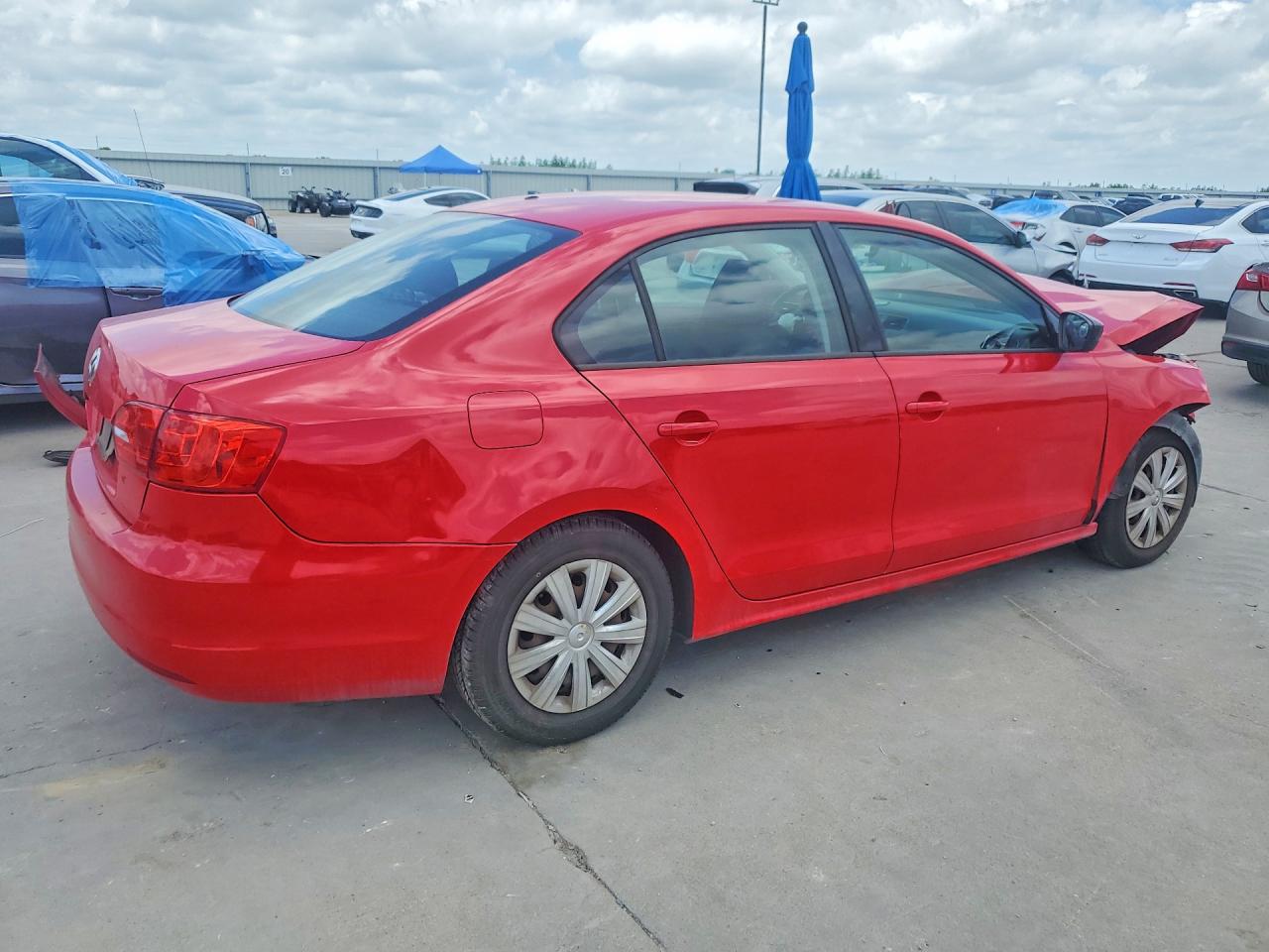 2014 Volkswagen Jetta Base Red vin: 3VW2K7AJ8EM250512