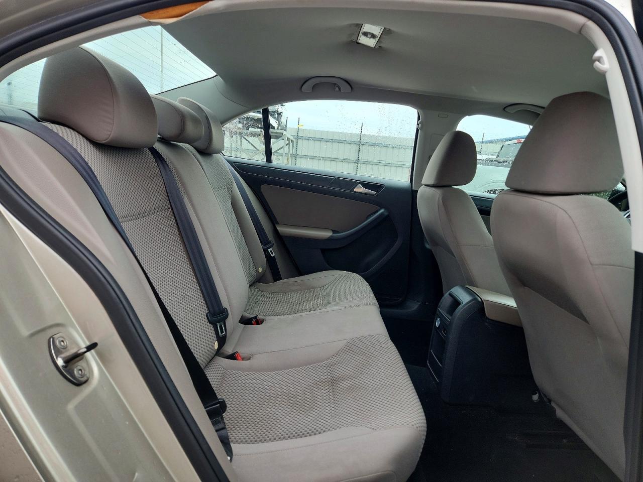 2014 Volkswagen Jetta Base Желто-коричневый vin: 3VW2K7AJ8EM290721